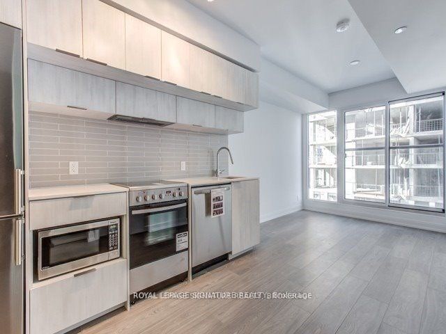 181 Dundas Street