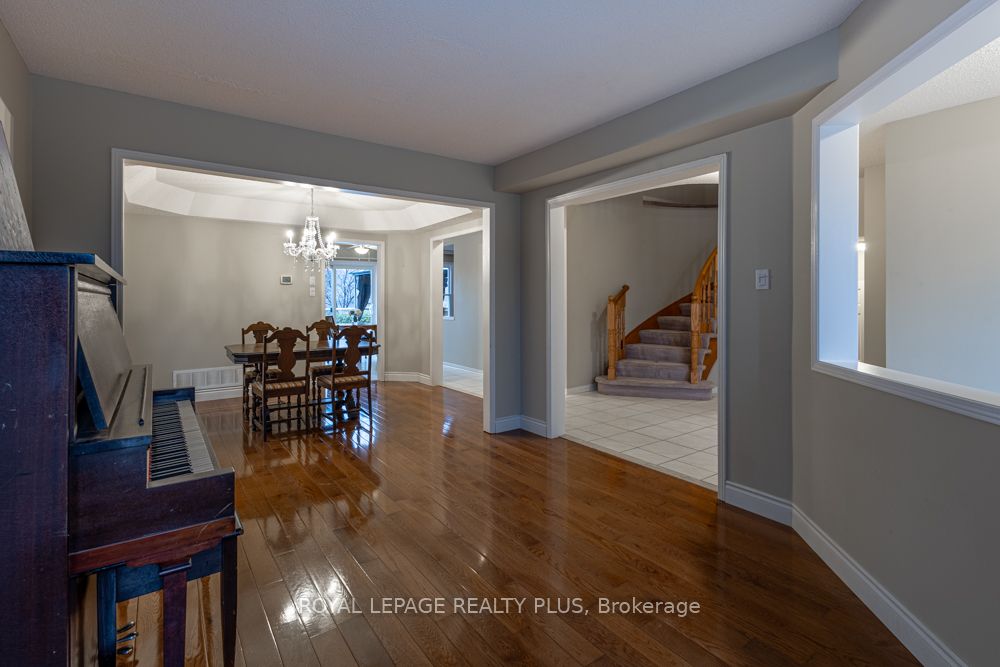 6128 Maple Gate Circle