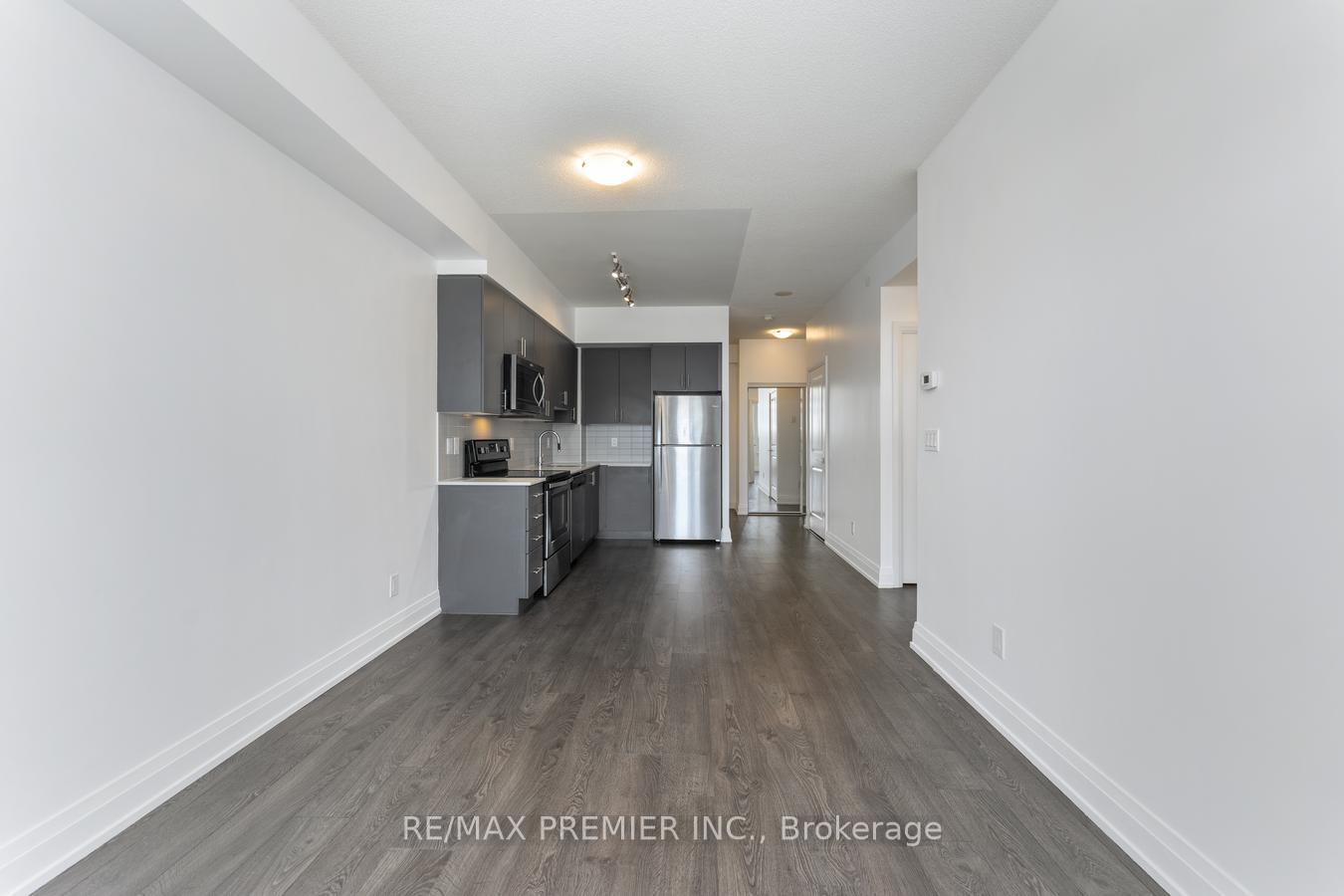 2 Bedrooms Condo at 3600 Highway 7, Vaughan For sale
