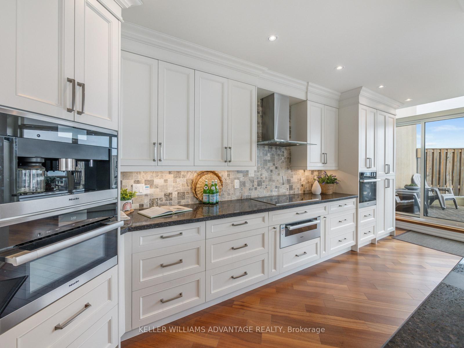 3 Bedrooms Condo at 20 Guildwood,  Toronto For sale