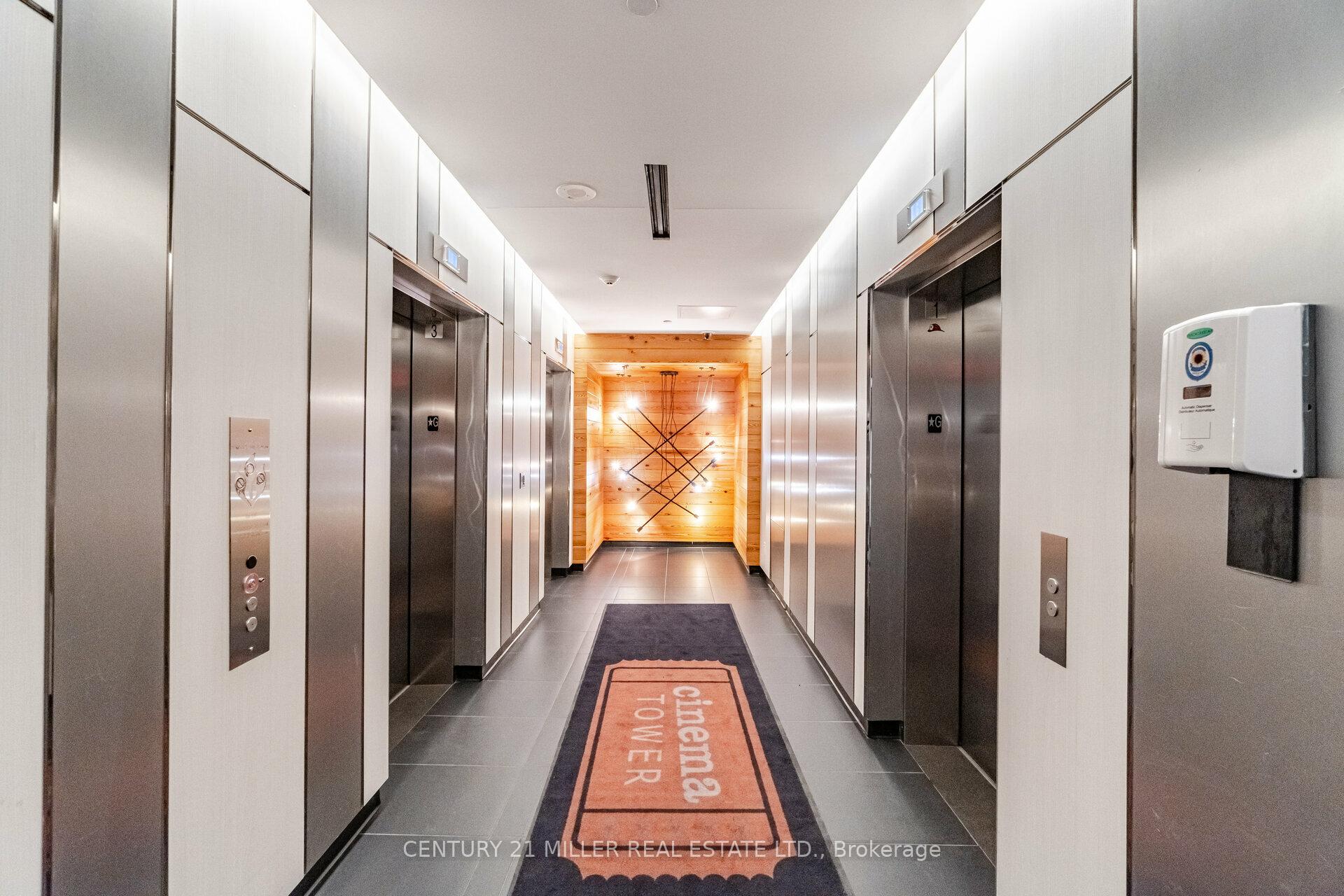 2 Bedrooms Condo at 21 Widmer, Toronto For sale