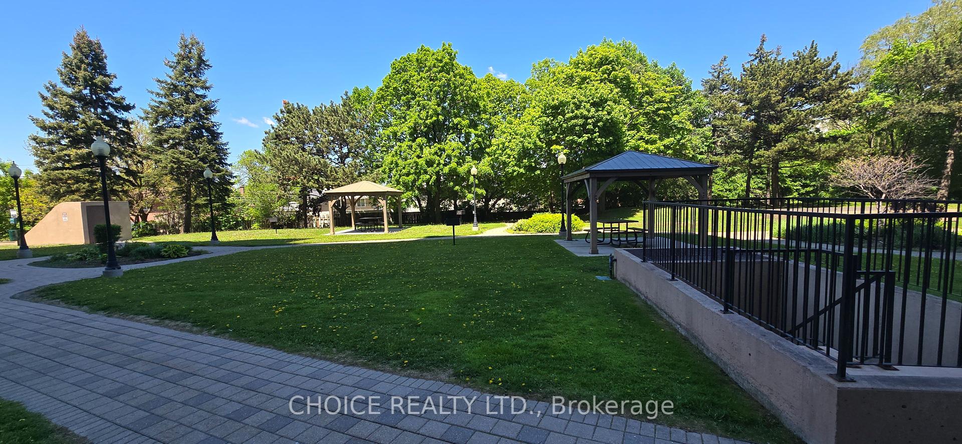 2 Bedrooms Condo at 714 The West Mall, Toronto For sale