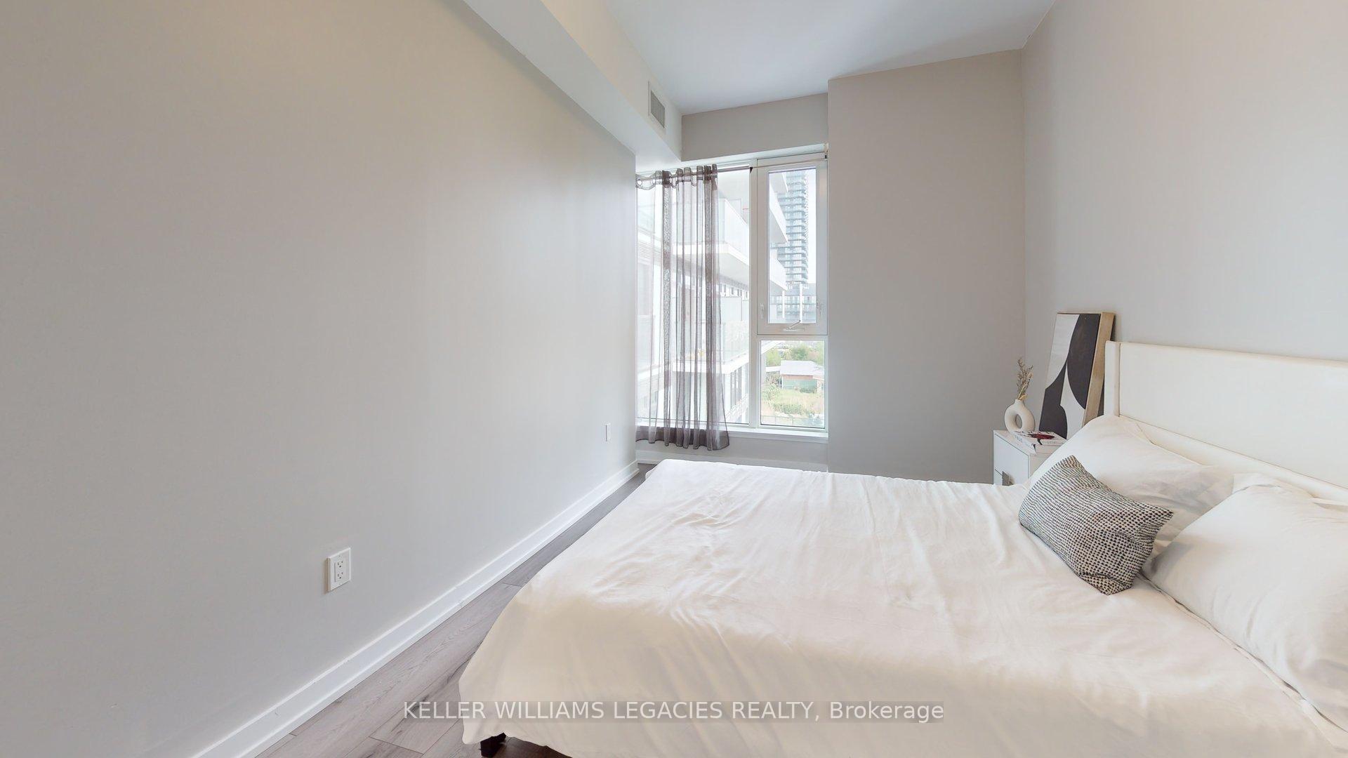 3 Bedrooms Condo at 1195 The Queens, Toronto For sale