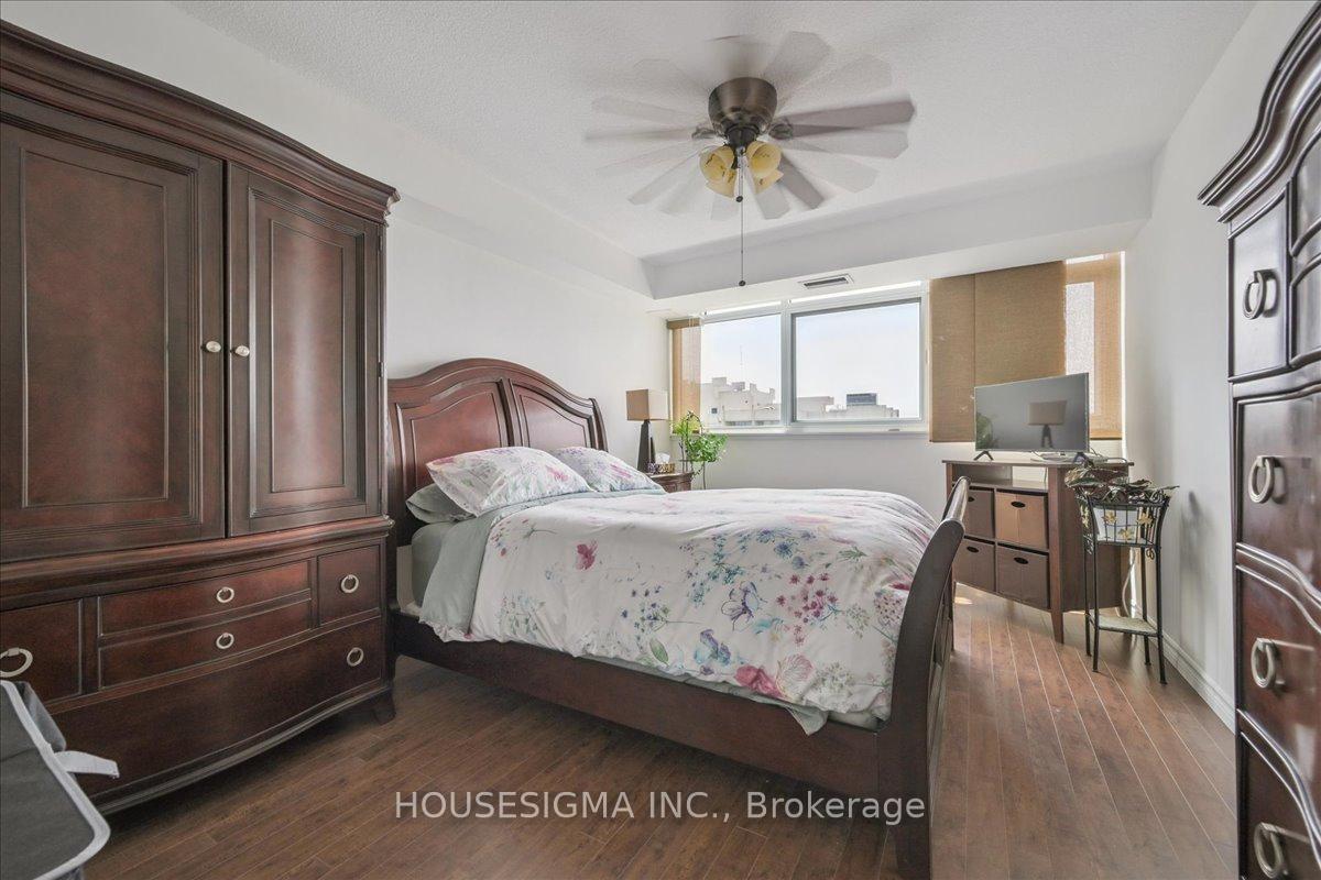 3 Bedrooms Condo at 1359 White Oaks, Oakville For sale