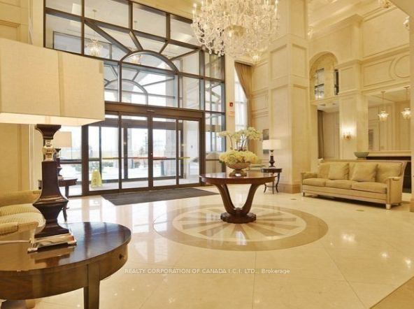 9255 Jane Street, #1206