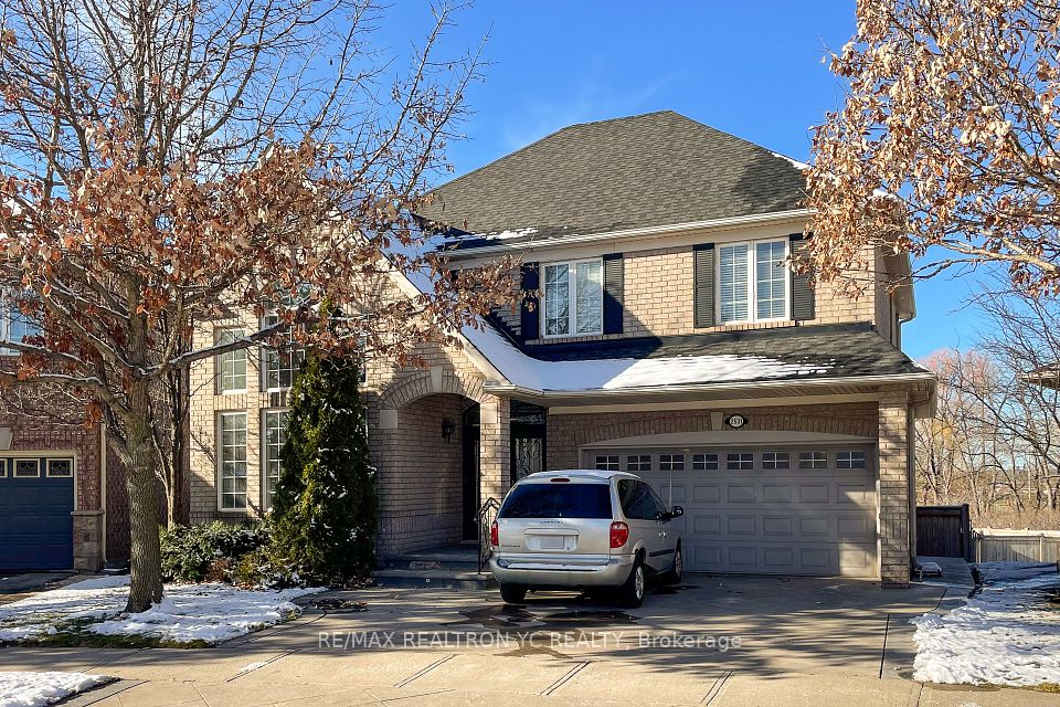 2531 Scotch Pine Drive, Oakville, ON L6M 4C3