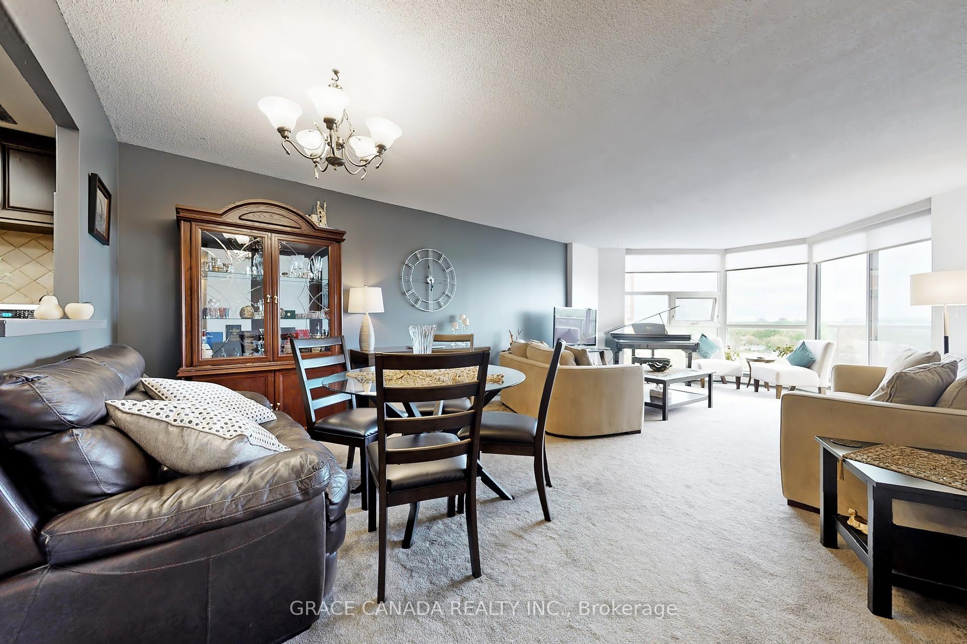 2 Bedrooms Condo at 10 Dean Park, Toronto For sale