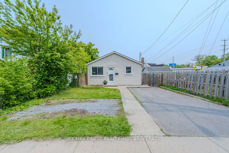 559 MacDonnell