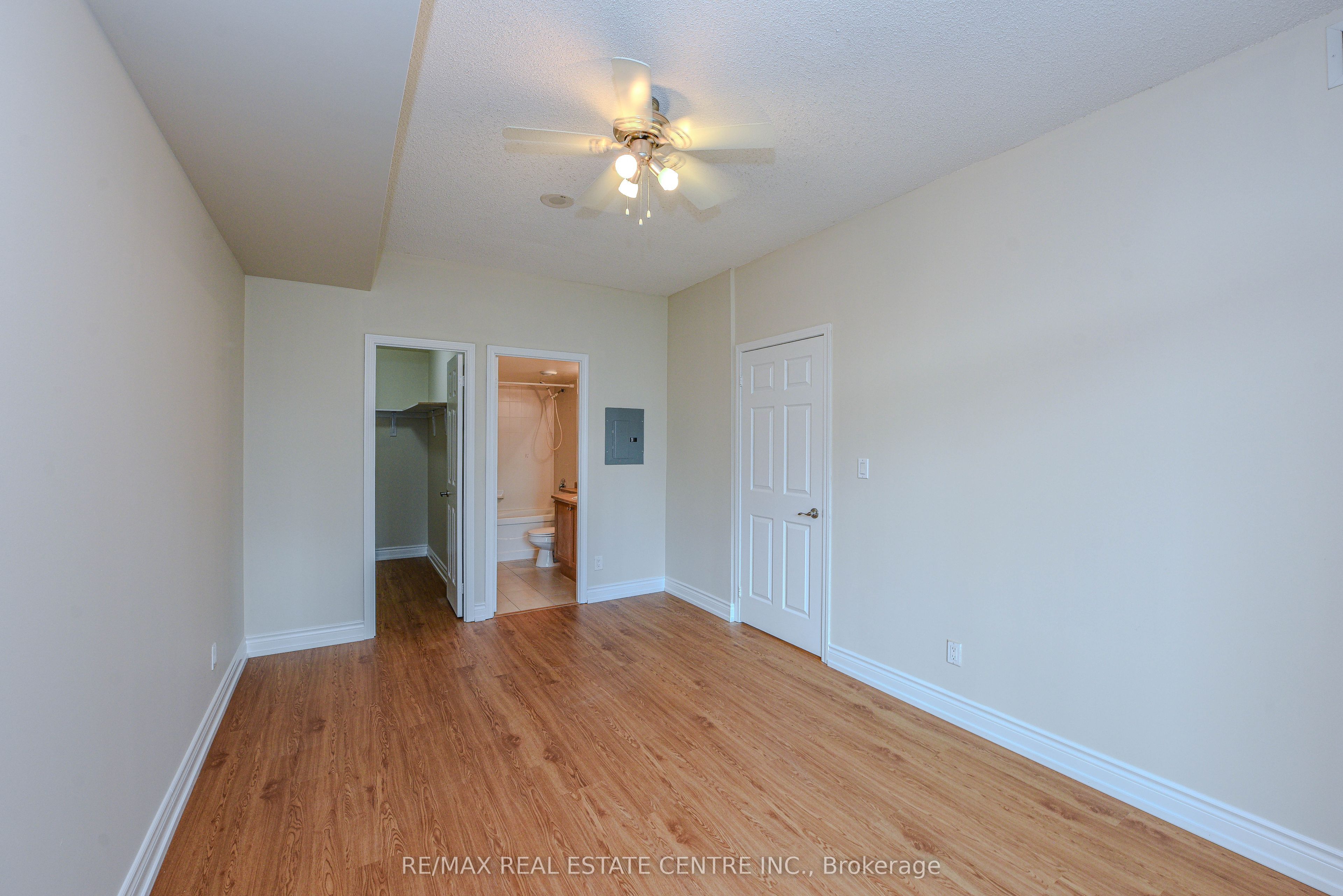 335 Rathburn Road W, #2107