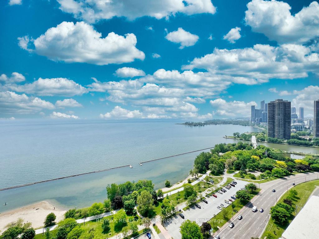 2 Bedrooms Condo at 1928 Lake Shore, Toronto For sale