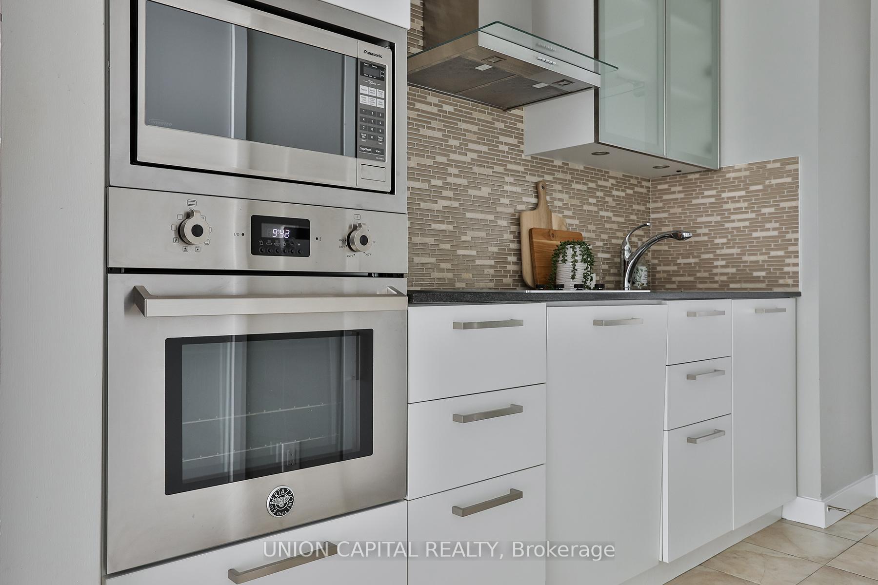 Condo at 14 York, Toronto For sale