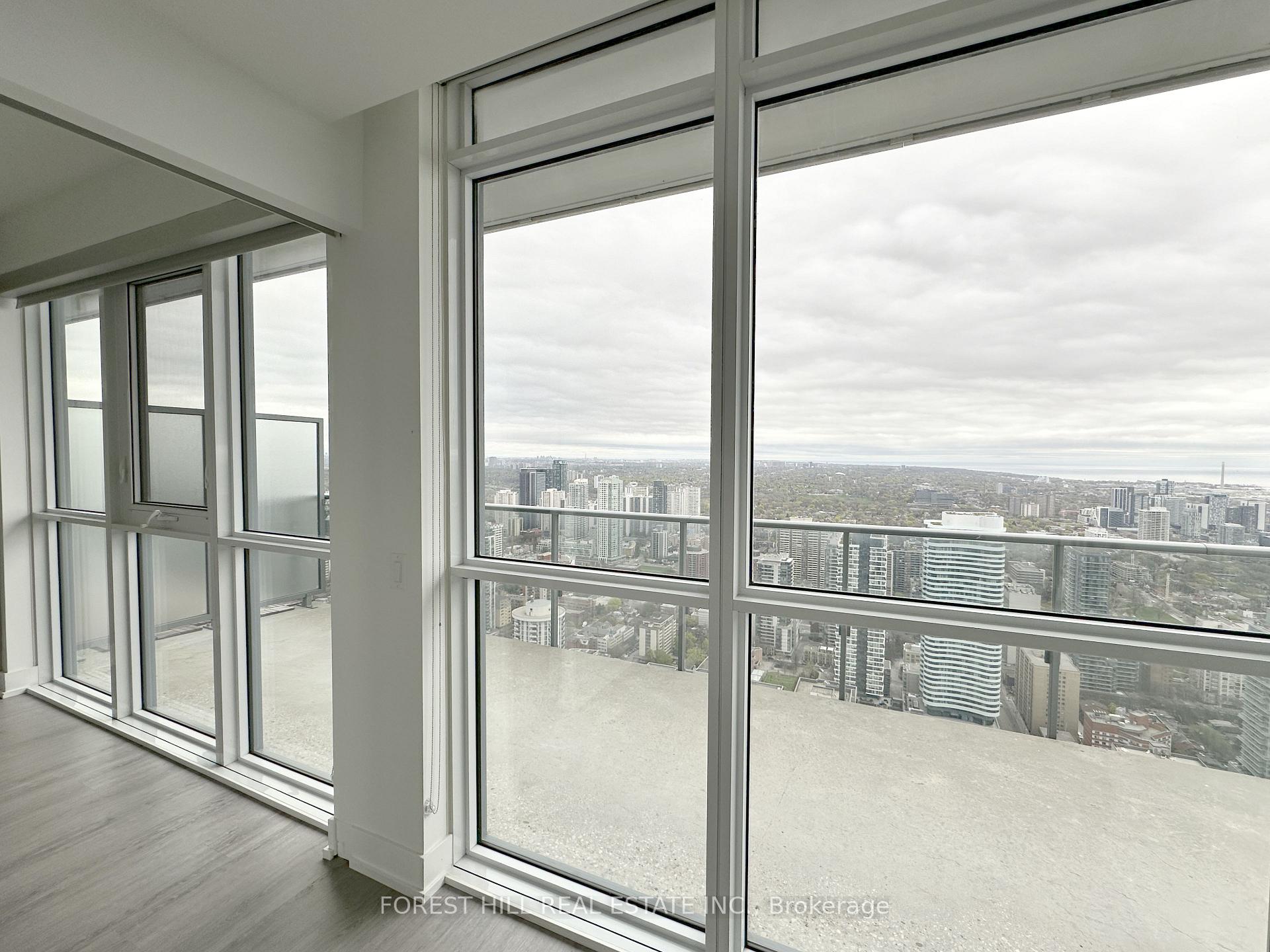 1 Bedroom Condo at 7 Grenville, Toronto For sale