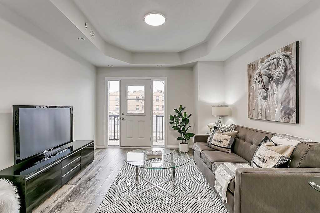 Condo at 5150 Winston Churchill, Mississauga For sale