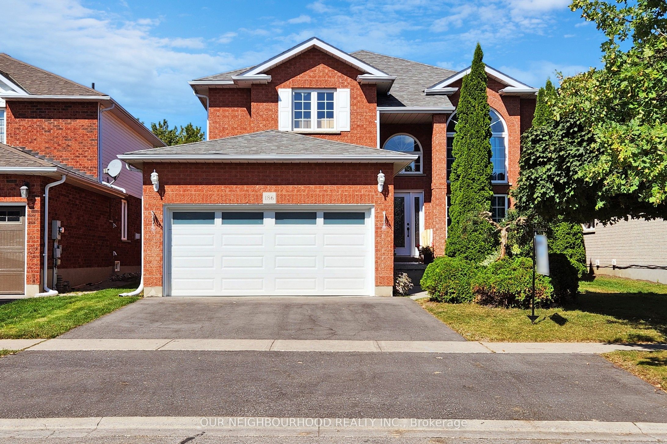 186 Ryerson Crescent, Oshawa, ON L1G 8A8