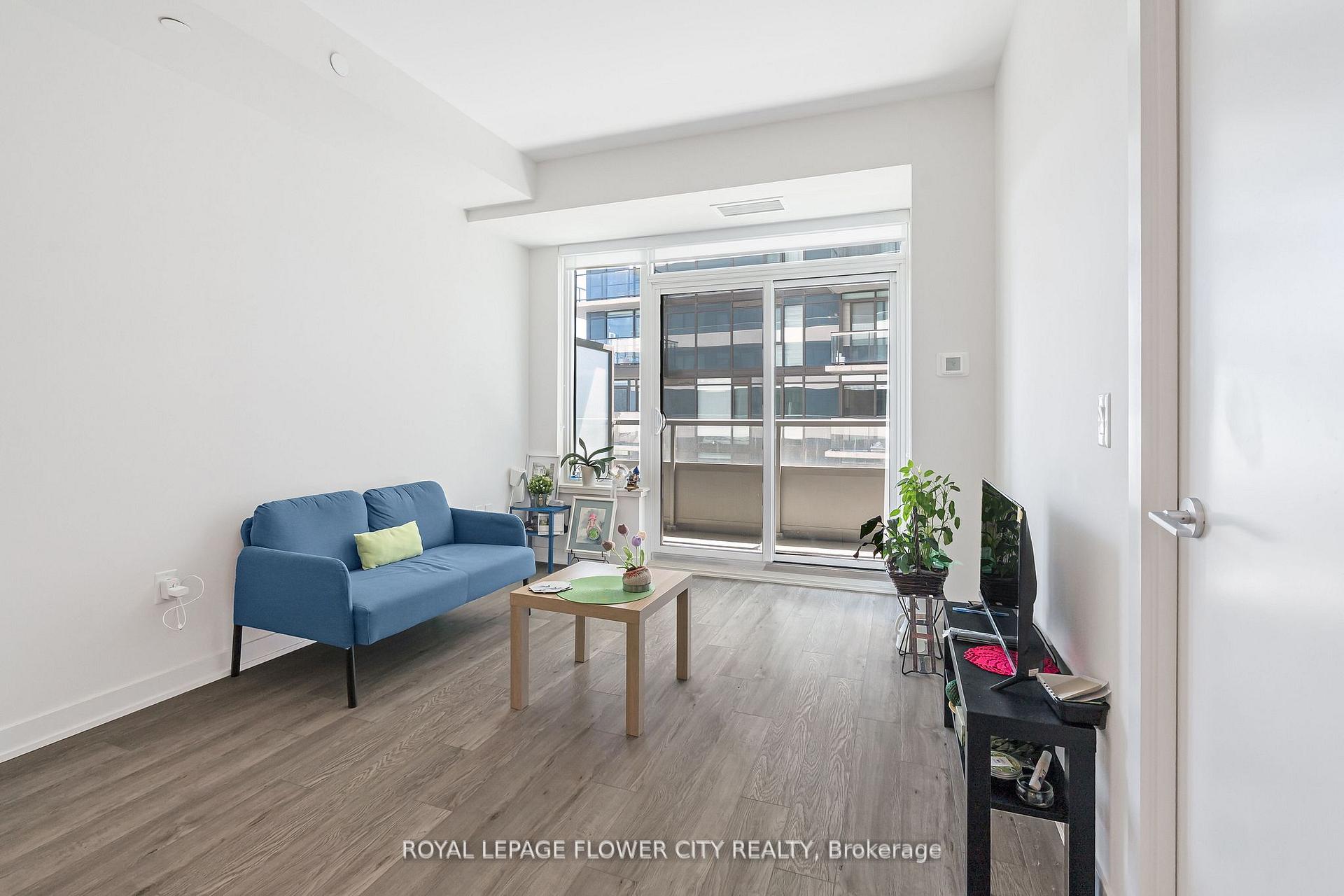 2 Bedrooms Condo at 212 King William, Hamilton For sale