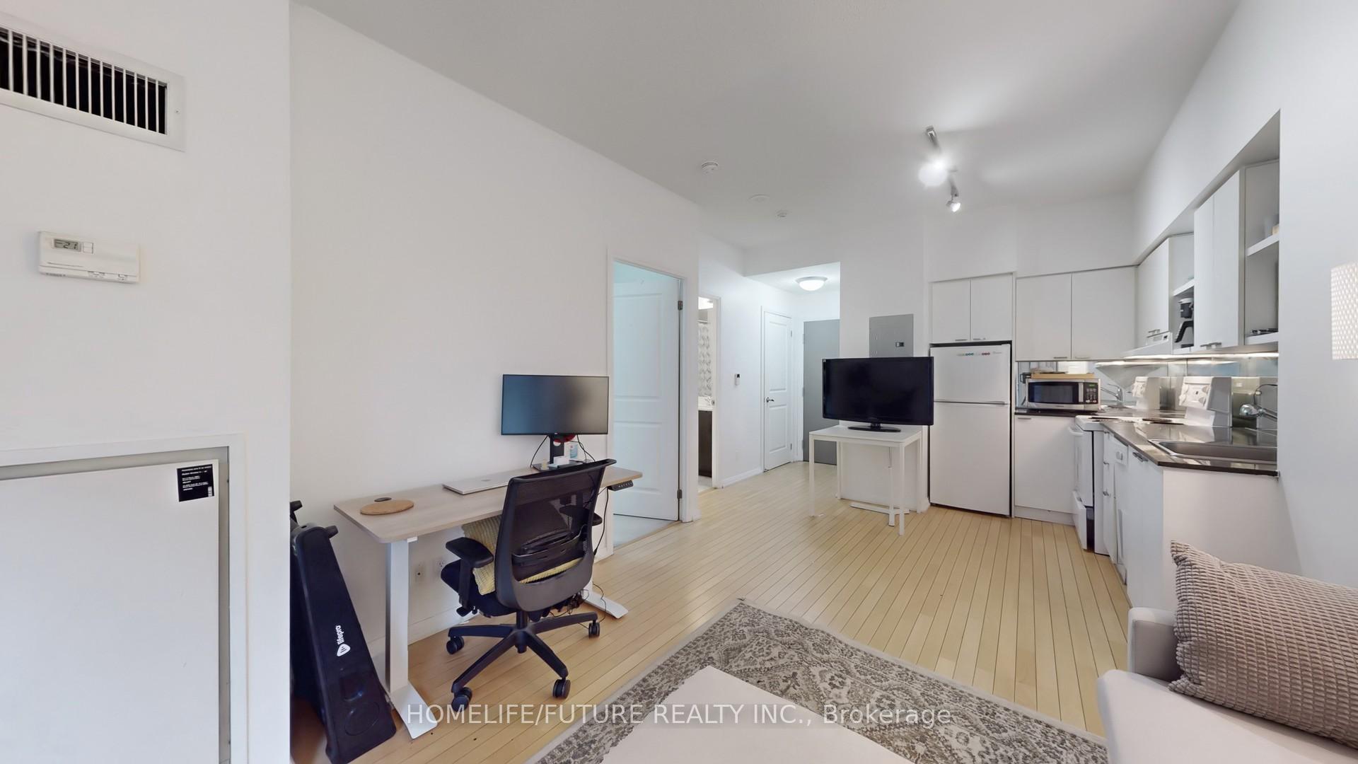1 Bedroom Condo at 35 Hayden, Toronto For sale