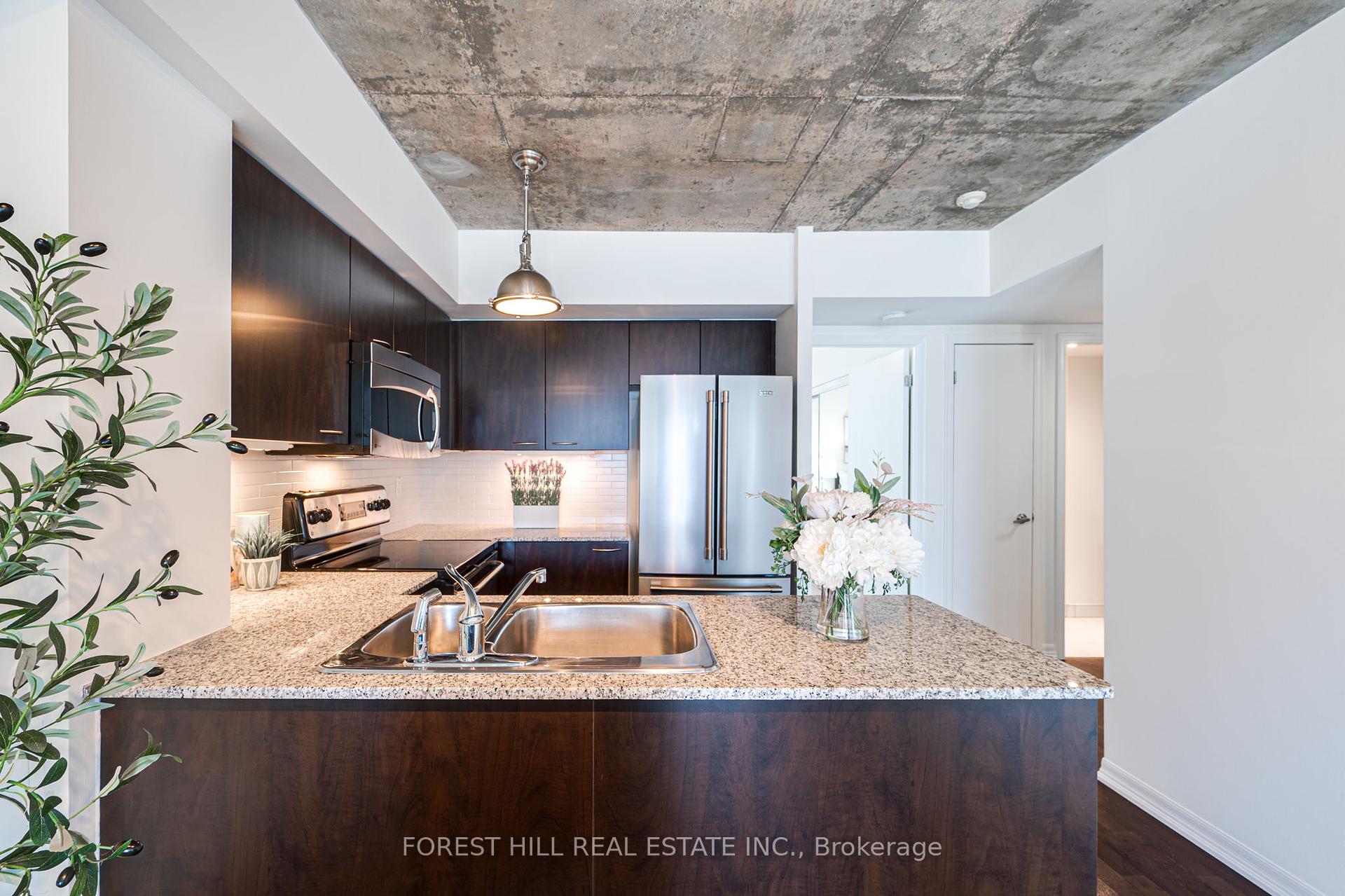 2 Bedrooms Condo at 22 Wellesley, Toronto For sale