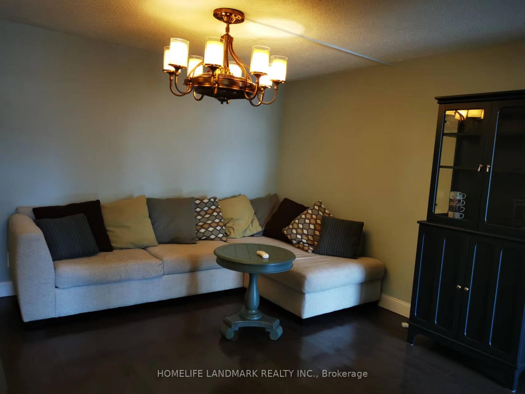 2 Bedrooms Condo at 633 Bay, Toronto For sale