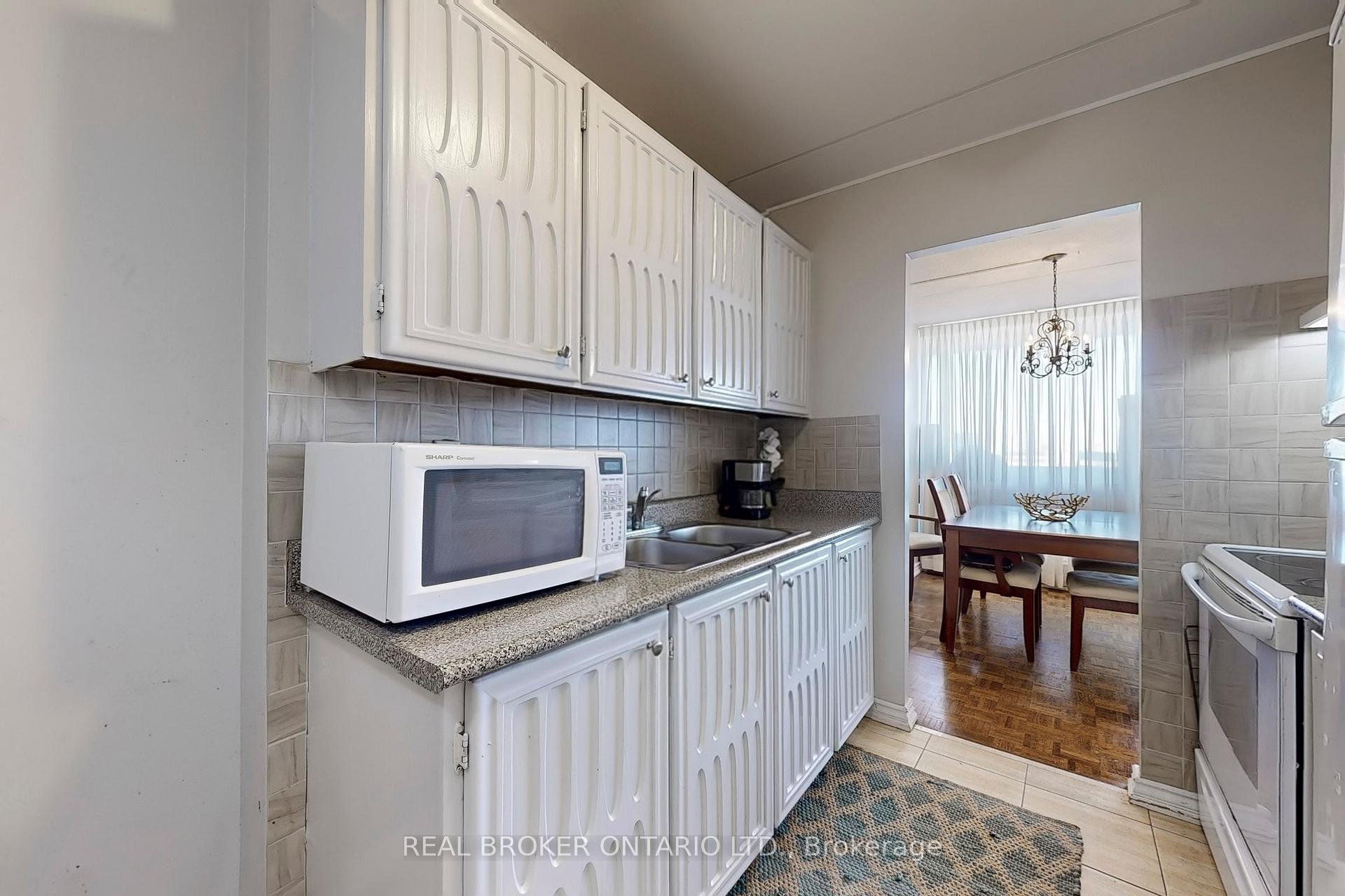 1 Bedroom Condo at 2 GLAMORGAN, Toronto For sale
