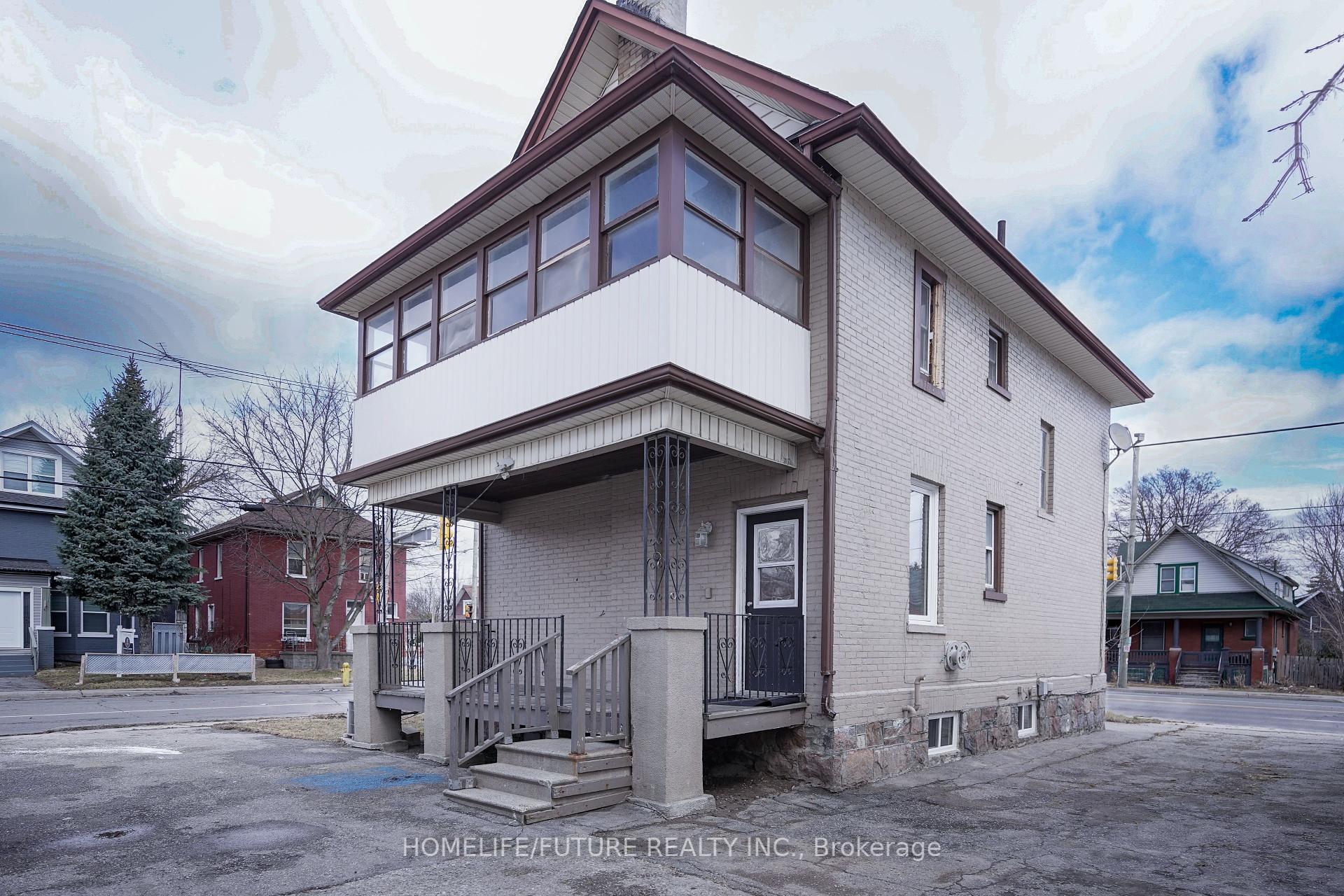 42 Ritson Road, Oshawa, ON L1H 5G9