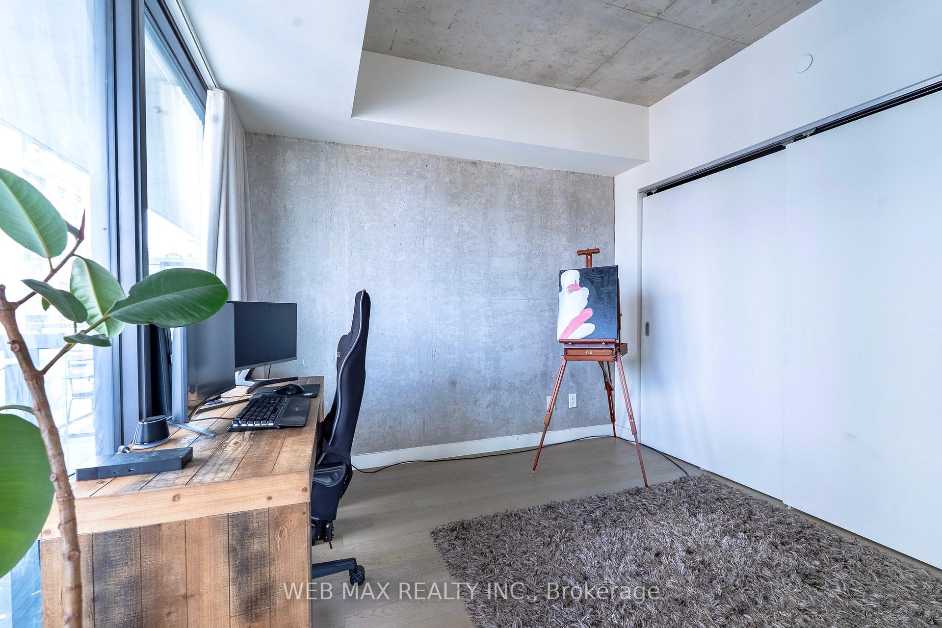 2 Bedrooms Condo at 111 Bathurst, Toronto For sale