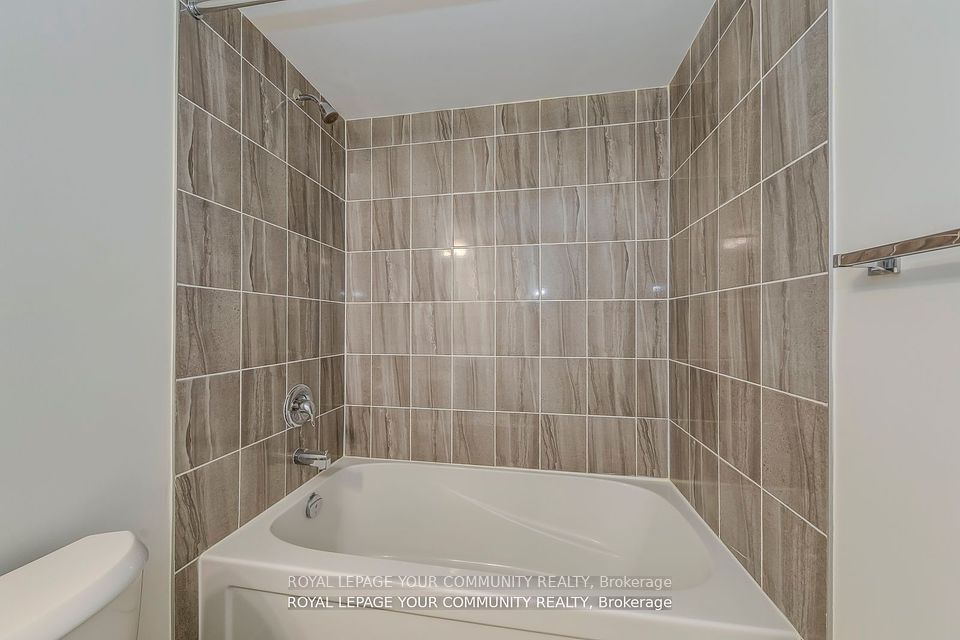 https://trreb-image.ampre.ca/CYRosoOrEdIfSRdnz35GW_90XNUkPwLyiRJdI2NVzsk/rs:fit:960:960/wm:.5:so:0:50:.4/wmsh:10/wmt:PHNwYW4gZm9yZWdyb3VuZD0nd2hpdGUnIGZvbnQ9JzY4Jz5ST1lBTCBMRVBBR0UgWU9VUiBDT01NVU5JVFkgUkVBTFRZLCBCcm9rZXJhZ2U8L3NwYW4-/L3RycmViL2xpc3RpbmdzLzQxLzA0LzA5LzQ5L3AvYTIzZmNlMDctYmYwMy00MGM2LTg0OGItNmZmMTBlZDZjZTQ5LmpwZw.jpg