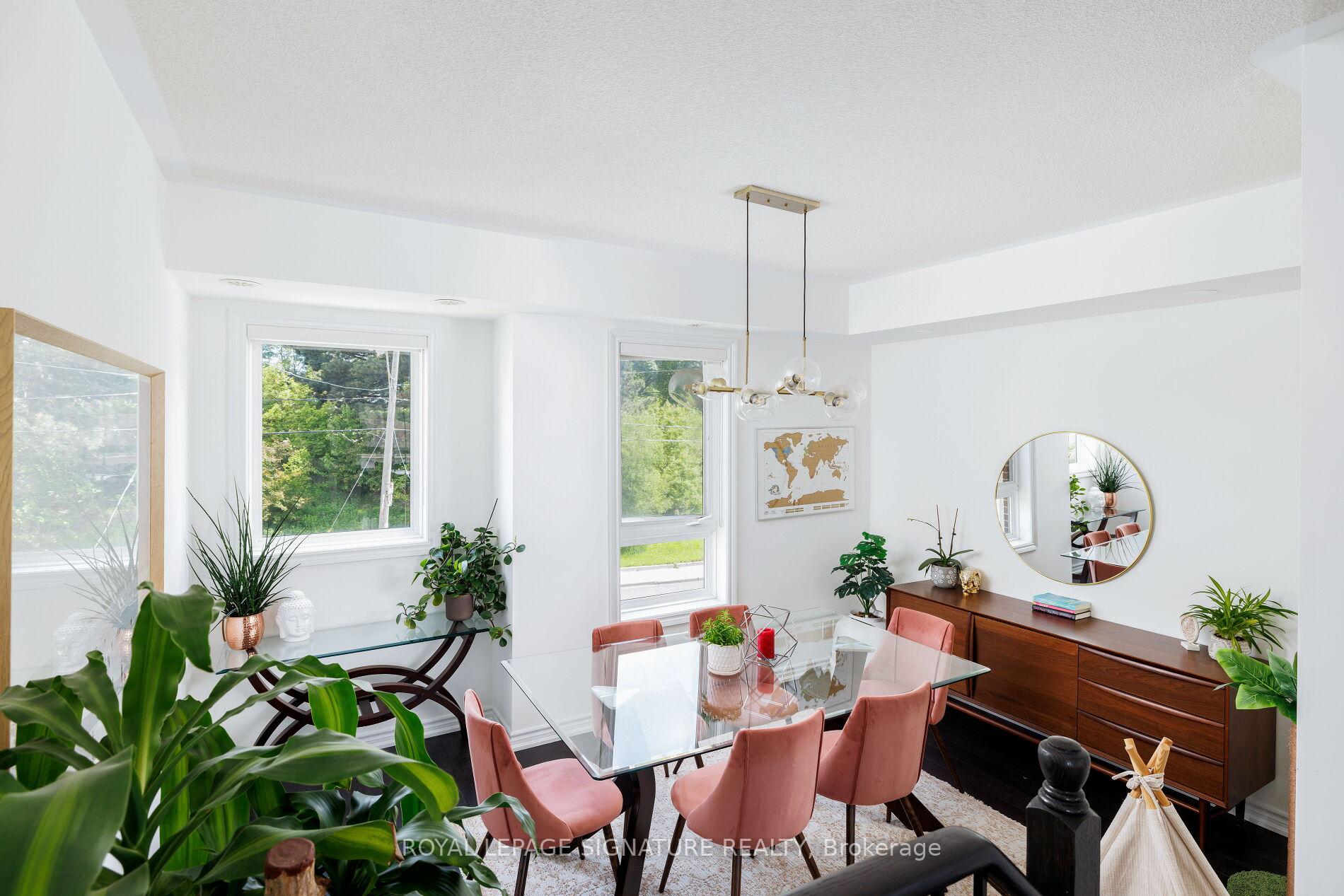 3 Bedrooms Condo at 110 Caledonia Park, Toronto For sale