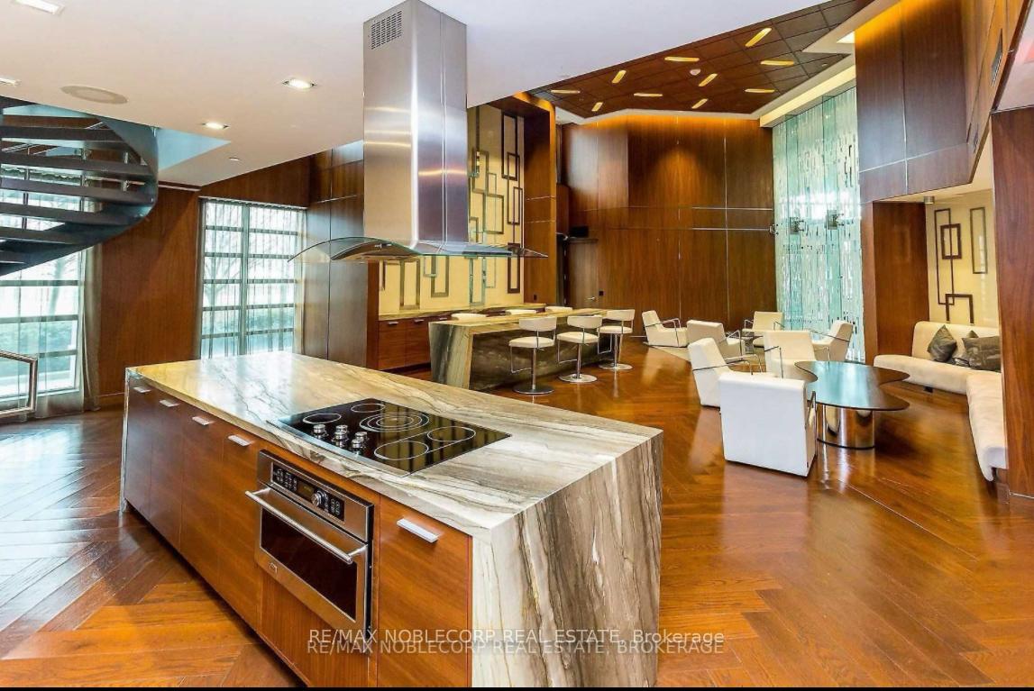 2 Bedrooms Condo at 215 Sherway Gardens, Toronto For sale