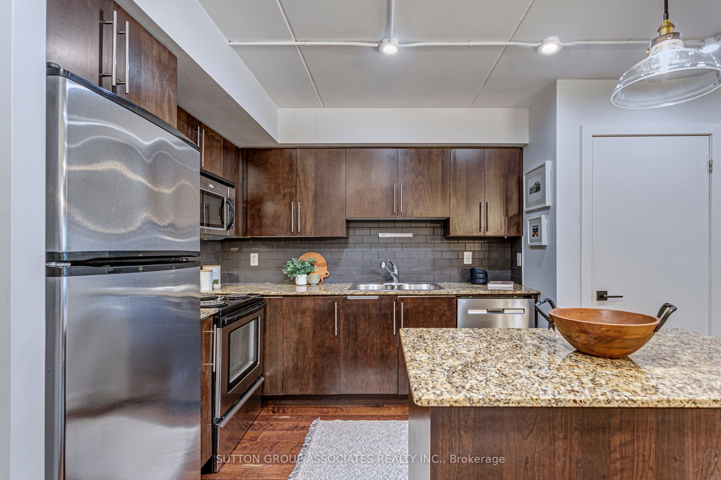 1100 Lansdowne Avenue, #333