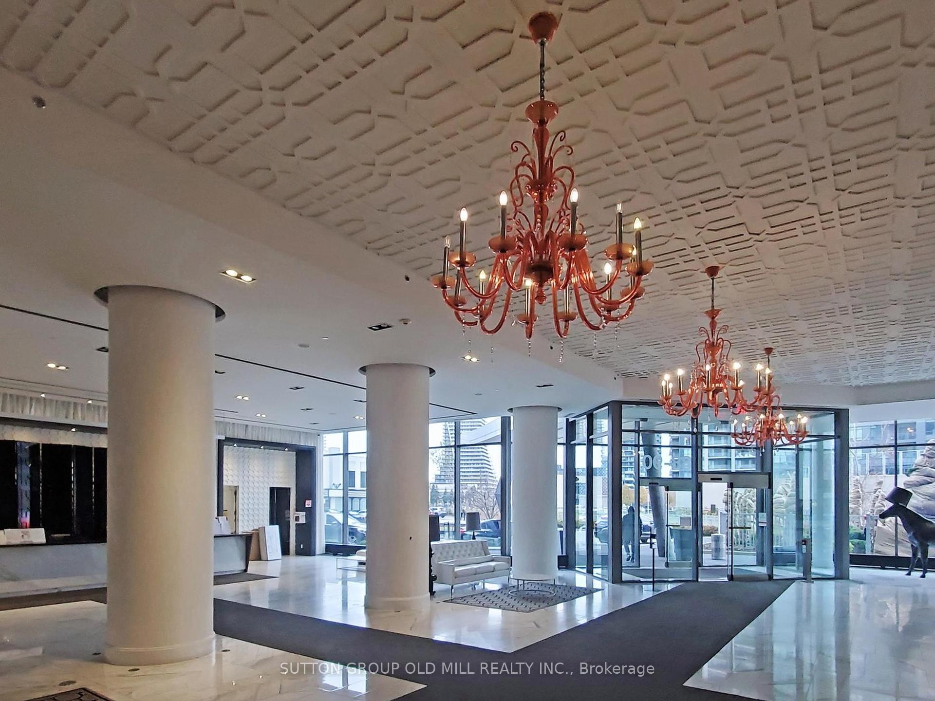 3 Bedrooms Condo at 90 Park Lawn, Toronto For sale