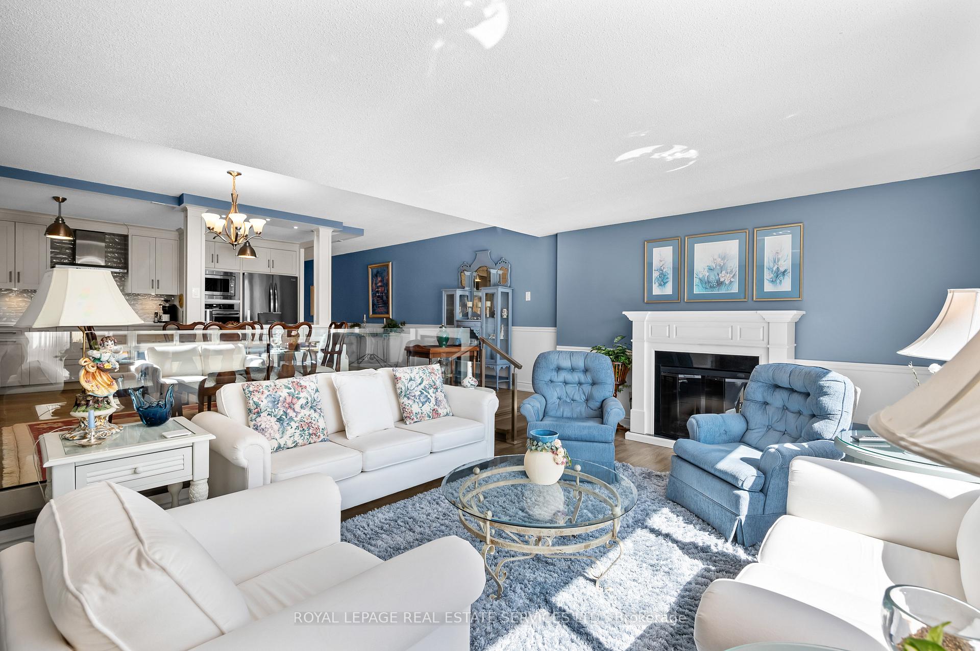 2 Bedrooms Condo at 2185 Marine,  Oakville For sale