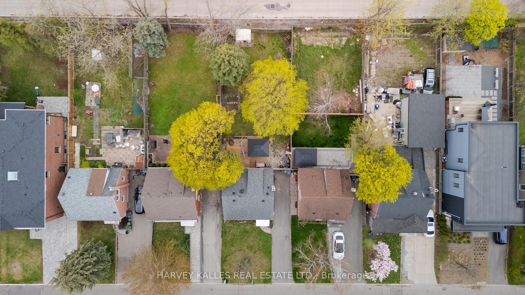 89 Charleswood Drive