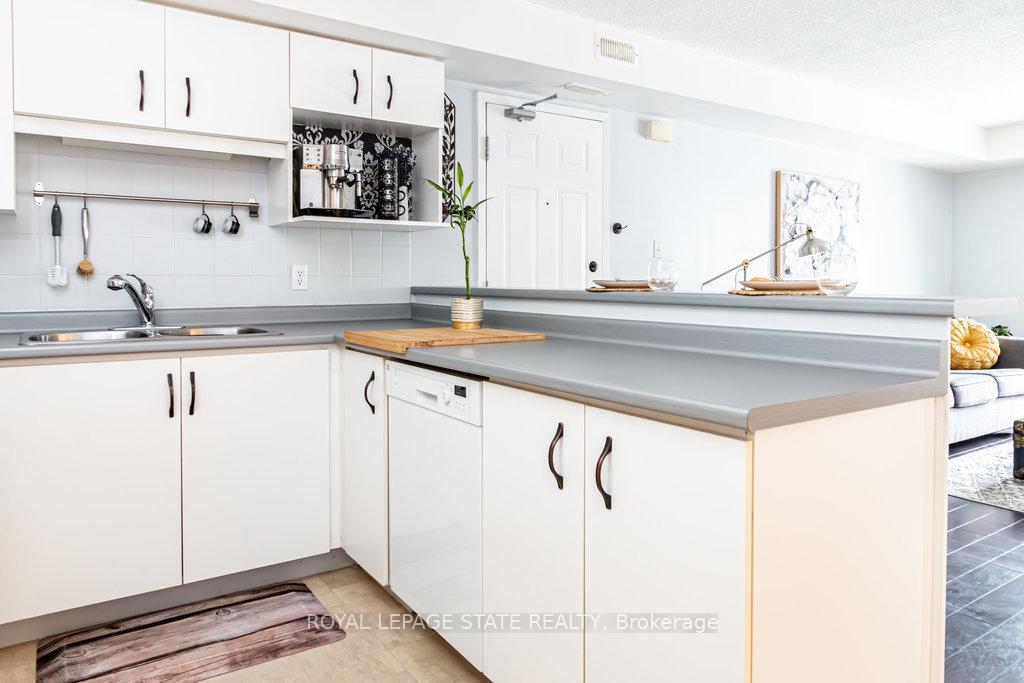 1 Bedroom Condo at 2010 Cleaver, Burlington For sale