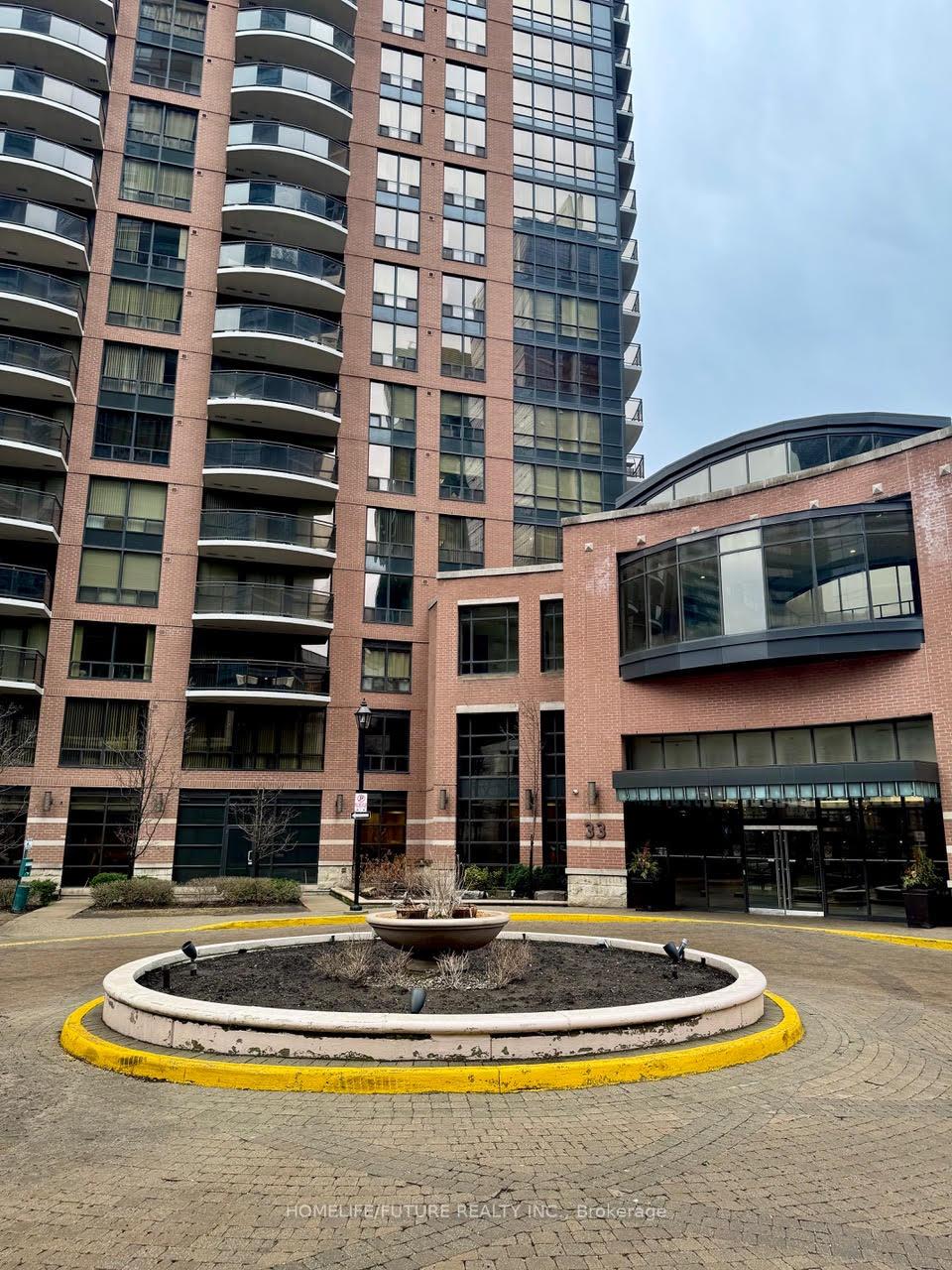 1 Bedroom Condo at 33 Sheppard, Toronto For sale