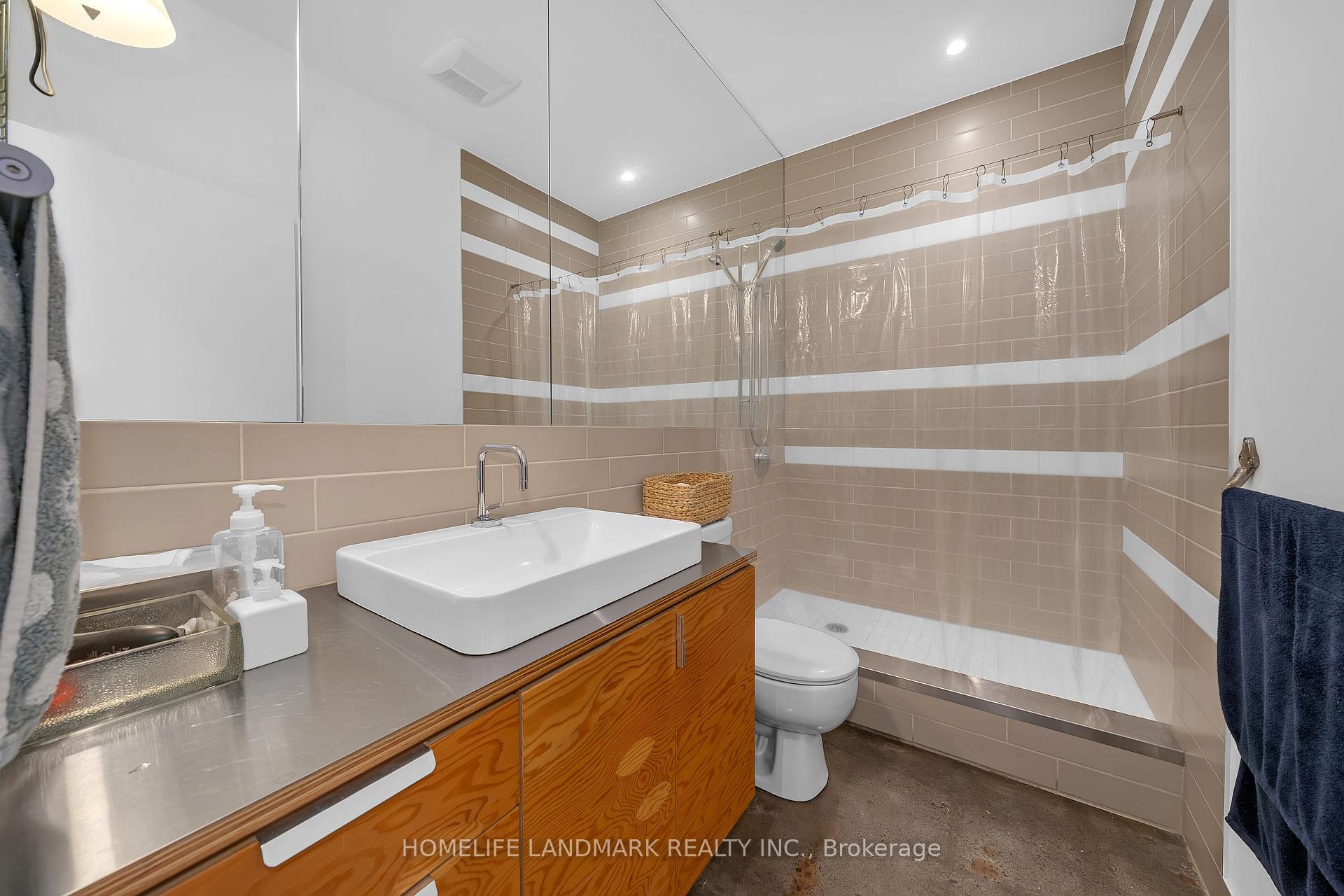 2 Bedrooms Condo at 2351 Kennedy,  Toronto For sale
