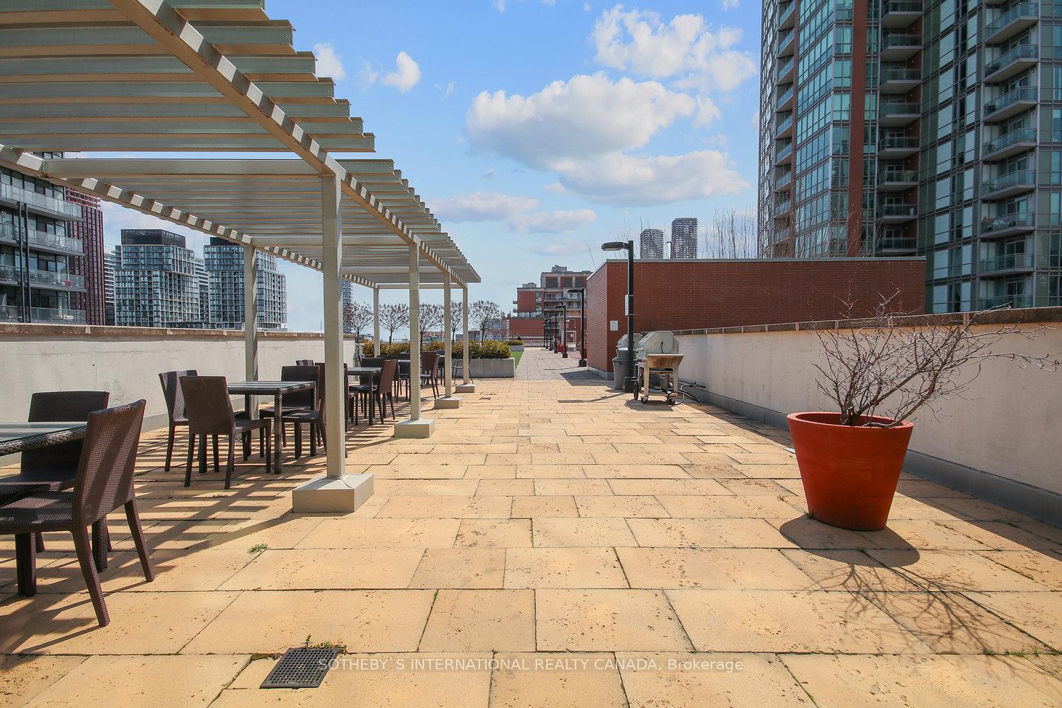 2 Bedrooms Condo at 116 George,  Toronto For sale