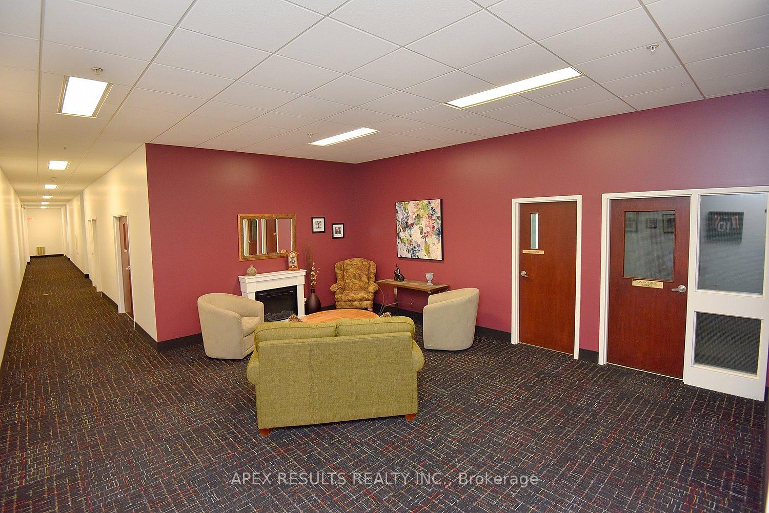 3 Bedrooms Condo at 262 Dundas, Hamilton For sale