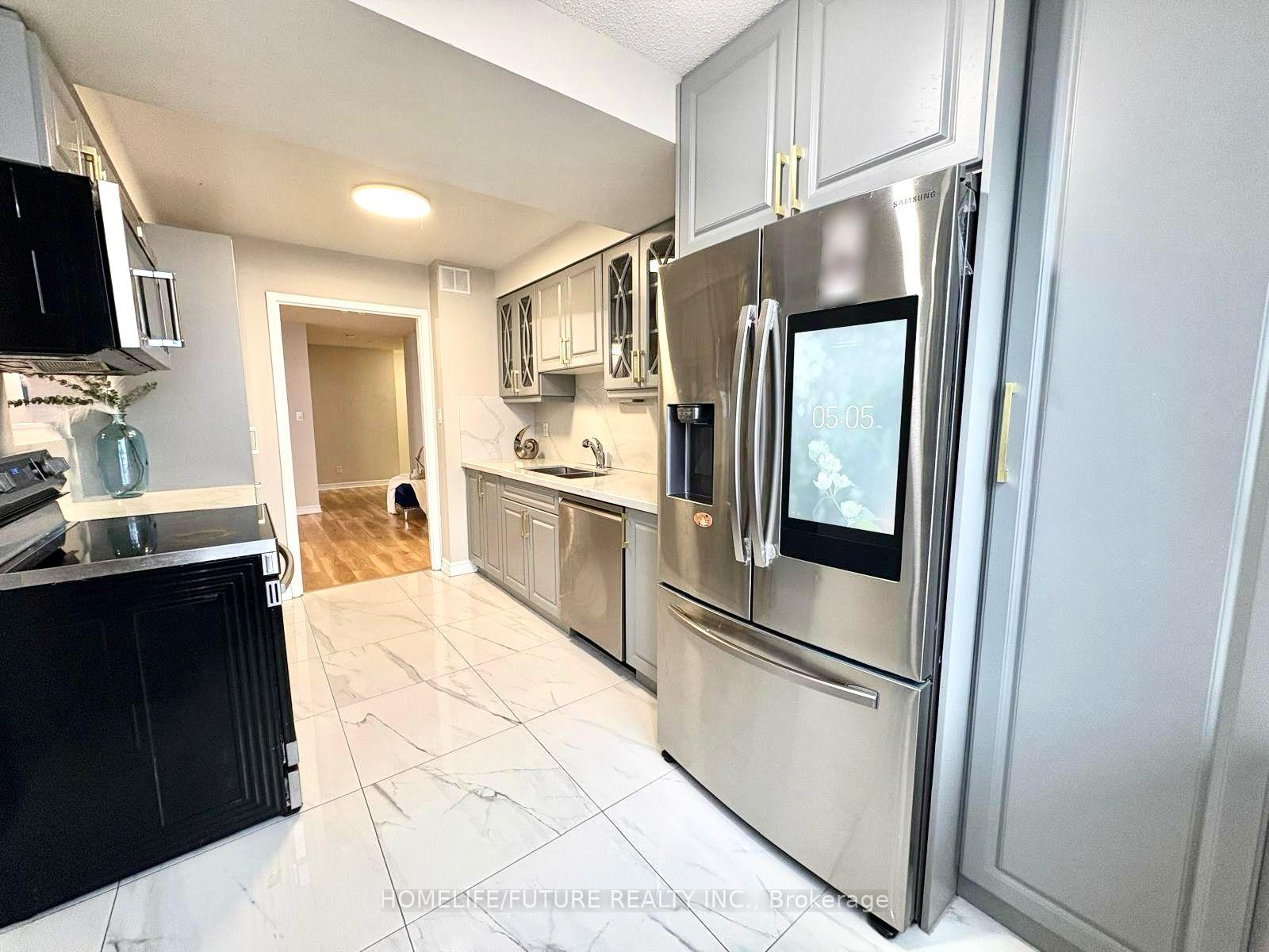 3 Bedrooms Condo at 75 Bamburgh,  Toronto For sale