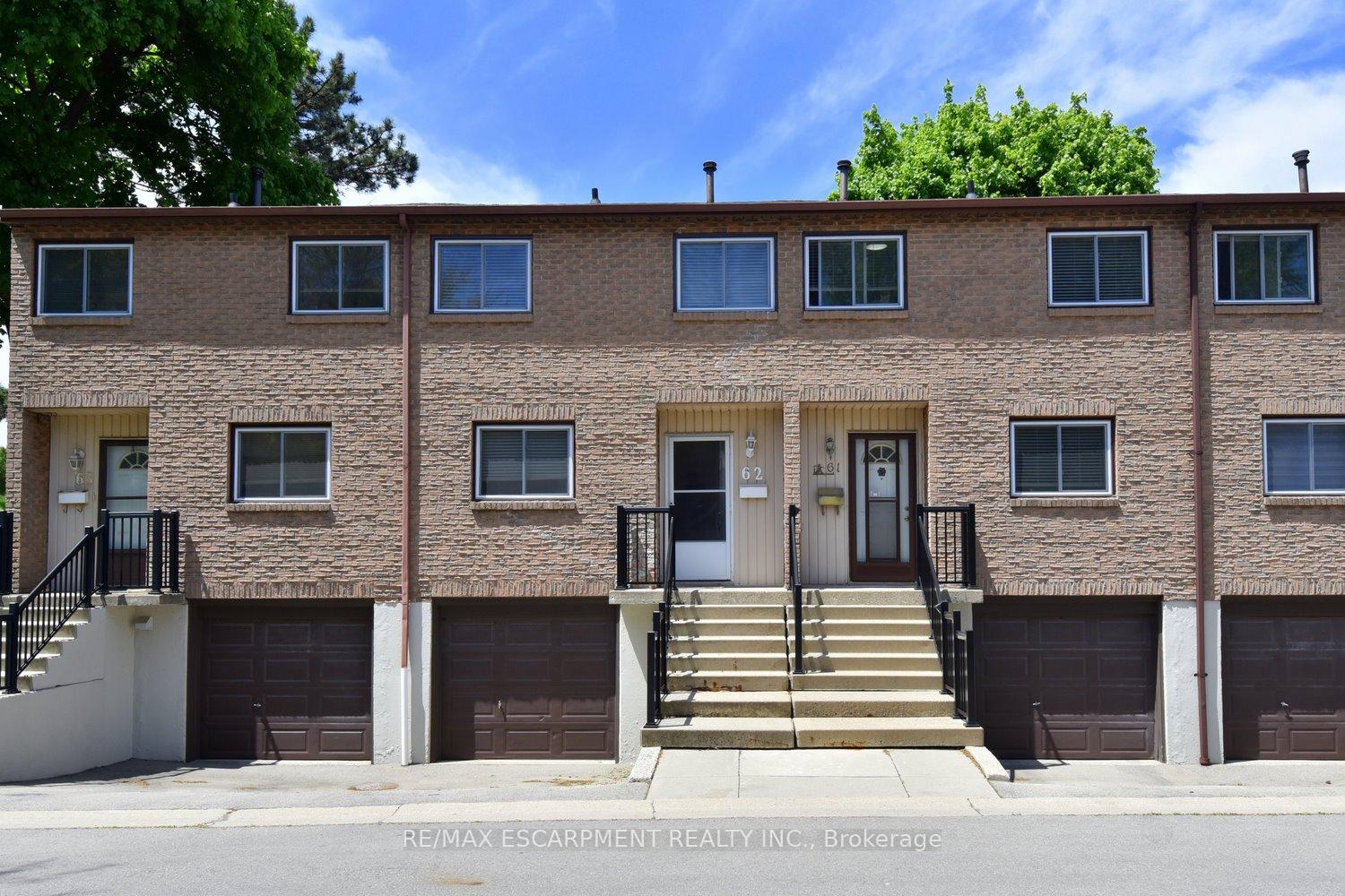 4 Bedrooms Condo at 250 Magnolia, Hamilton For sale