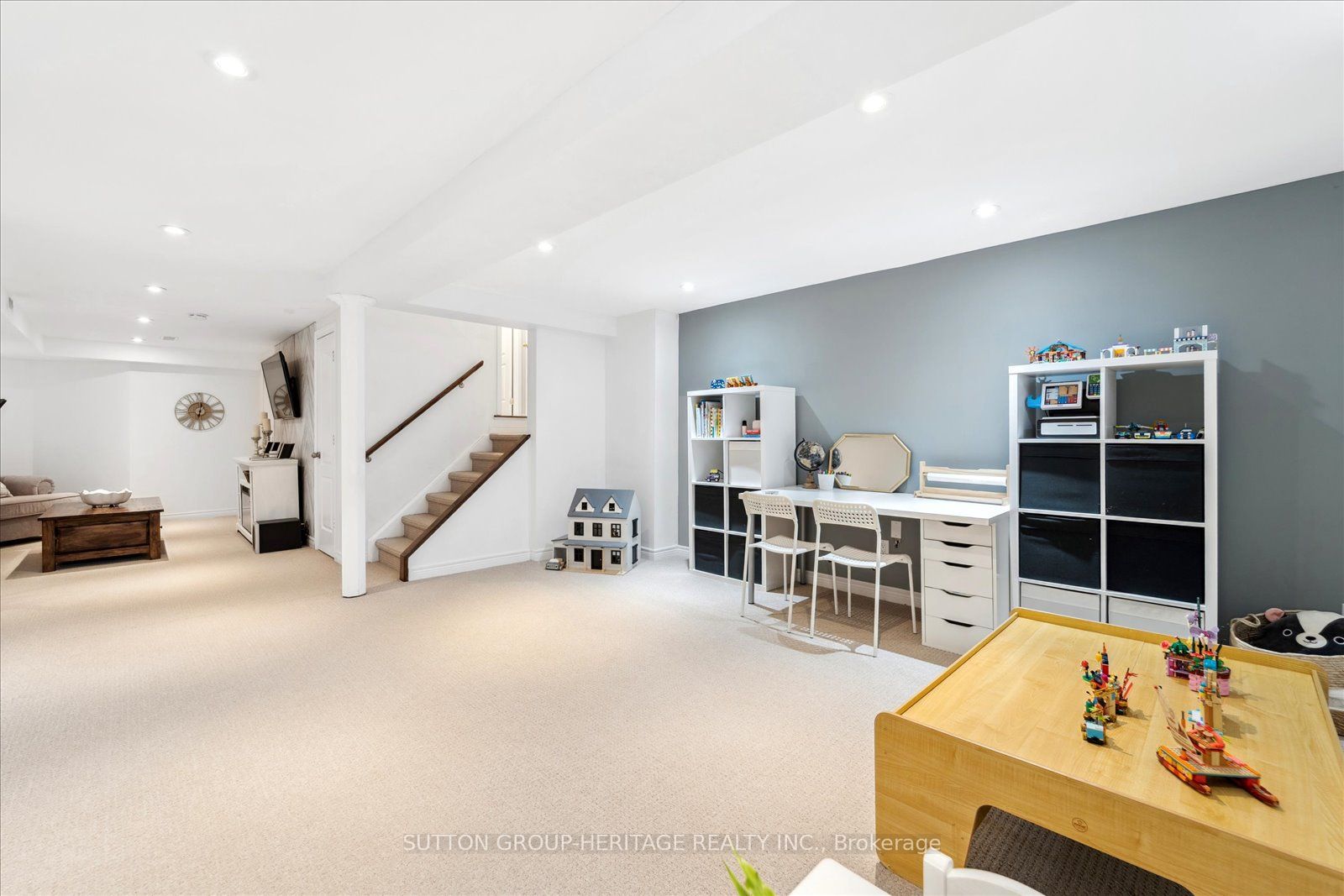 23 Vallance Way, #25