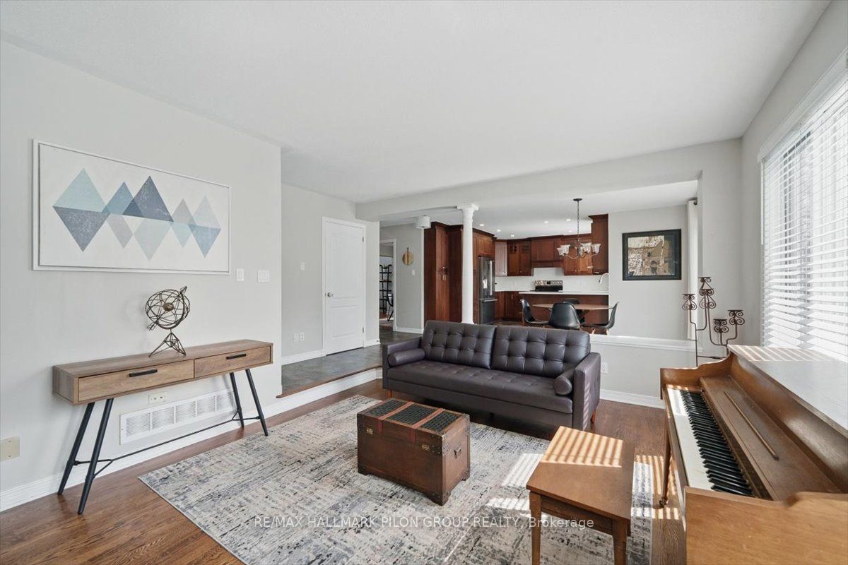 10 Maybrook Place