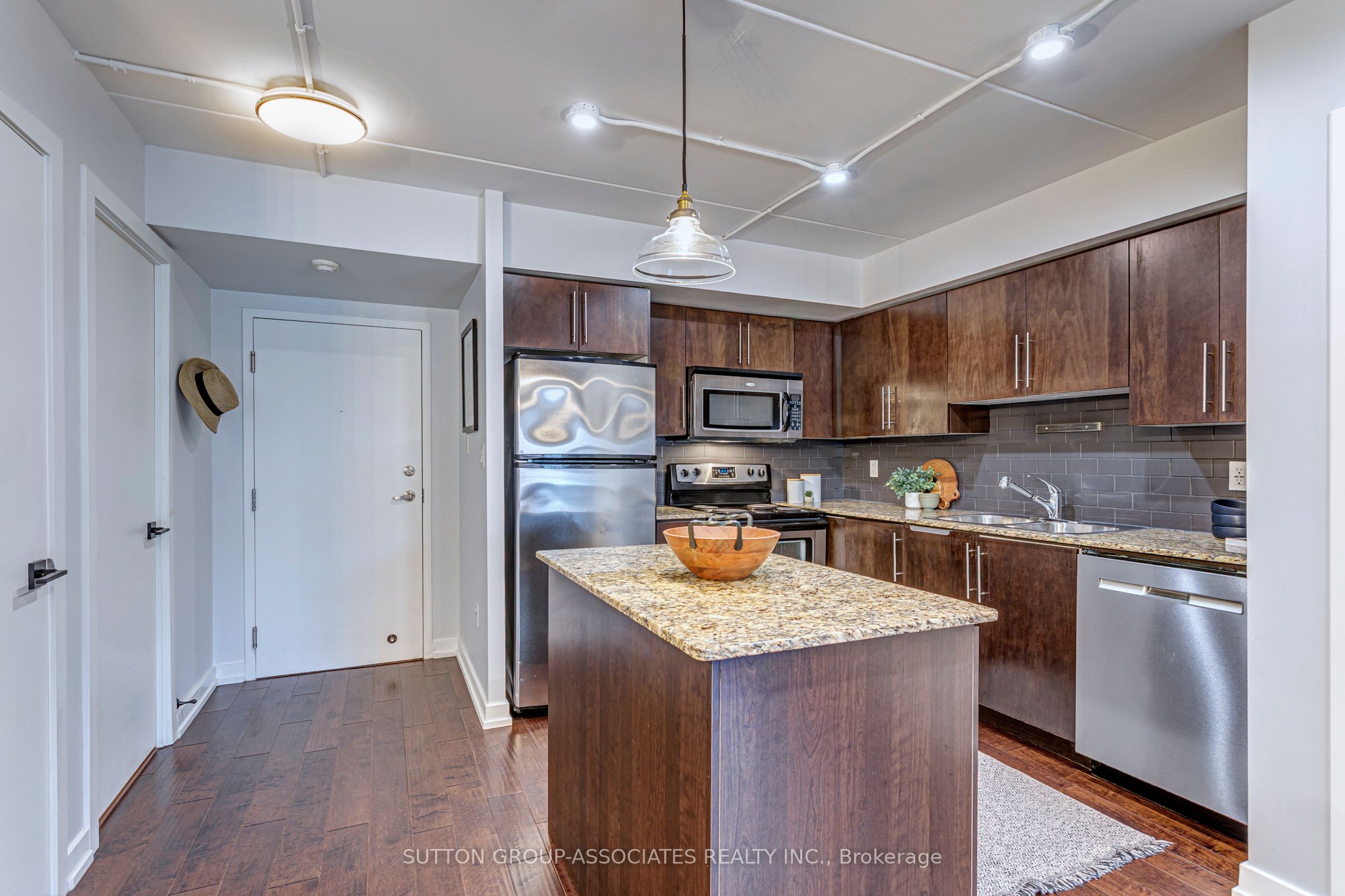 1100 Lansdowne Avenue, #333