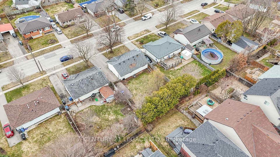 72 Ferndale Avenue, Guelph, ON N1E 1B5