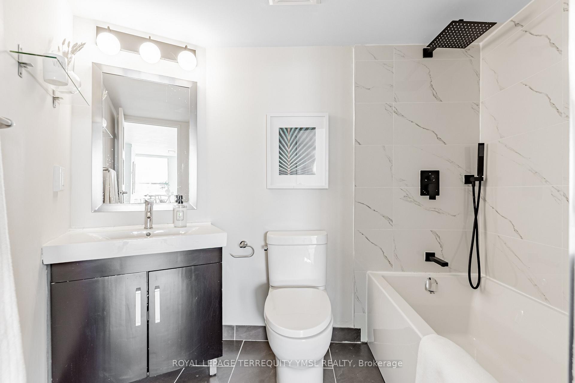1 Bedroom Condo at 250 Queens, Toronto For sale