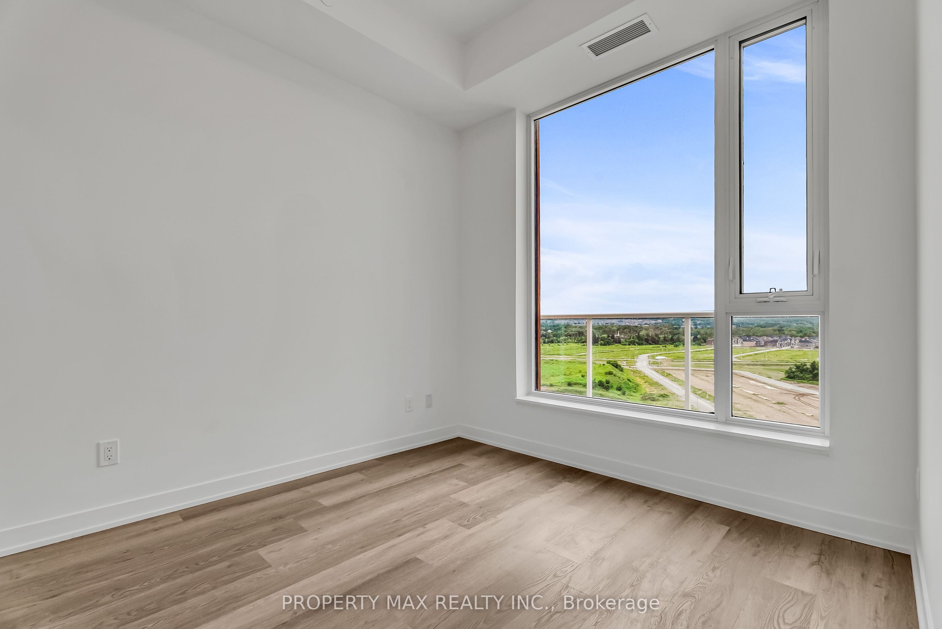 2 David Eyer Road, #1428