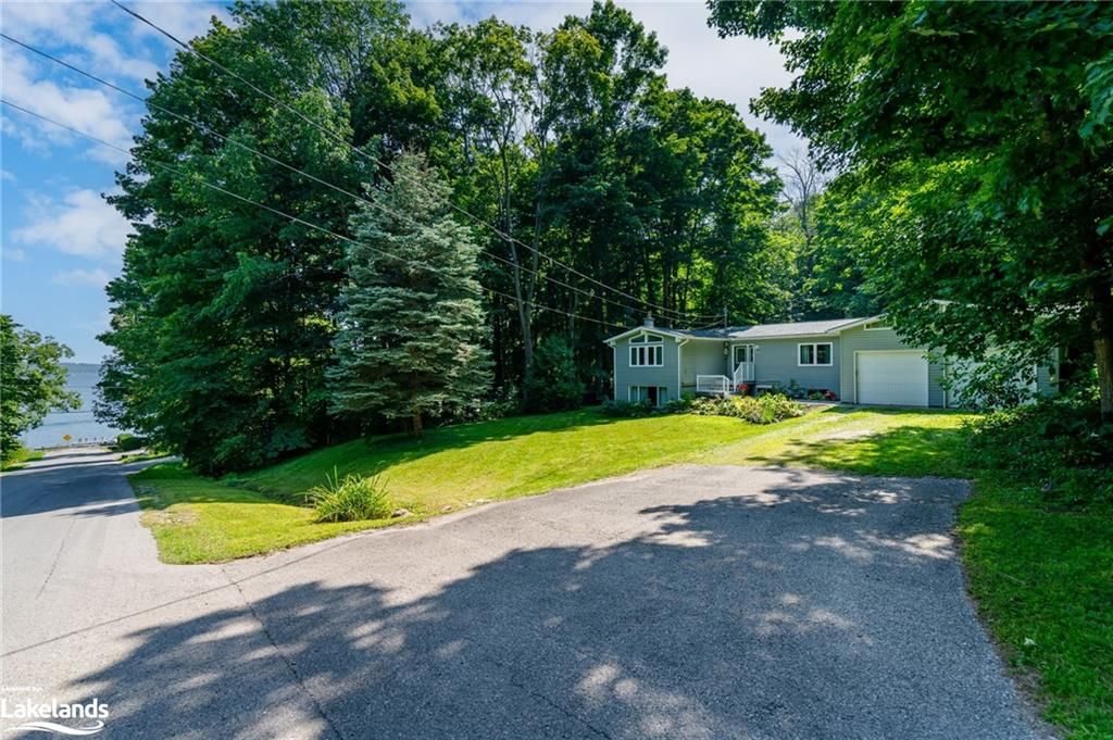 352 CURRY Road Midland Ontario L4R 5H2