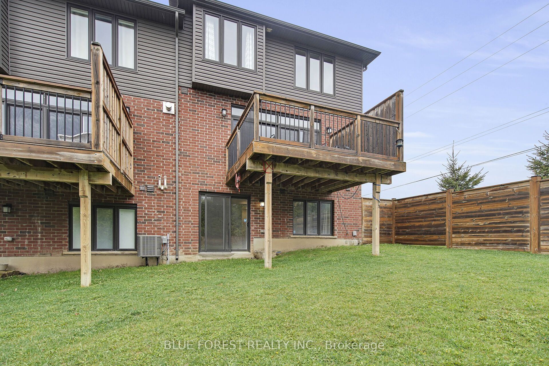 #2 - 555 Sunningdale Road, London North, ON N5X 4B3