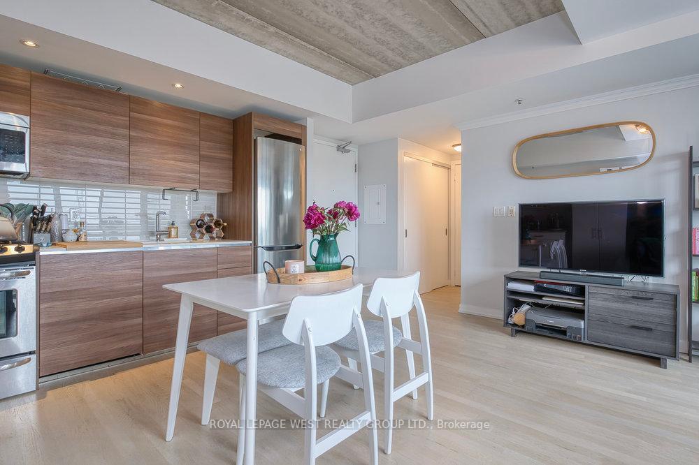 1 Bedroom Condo at 51 Lady Bank, Toronto For sale