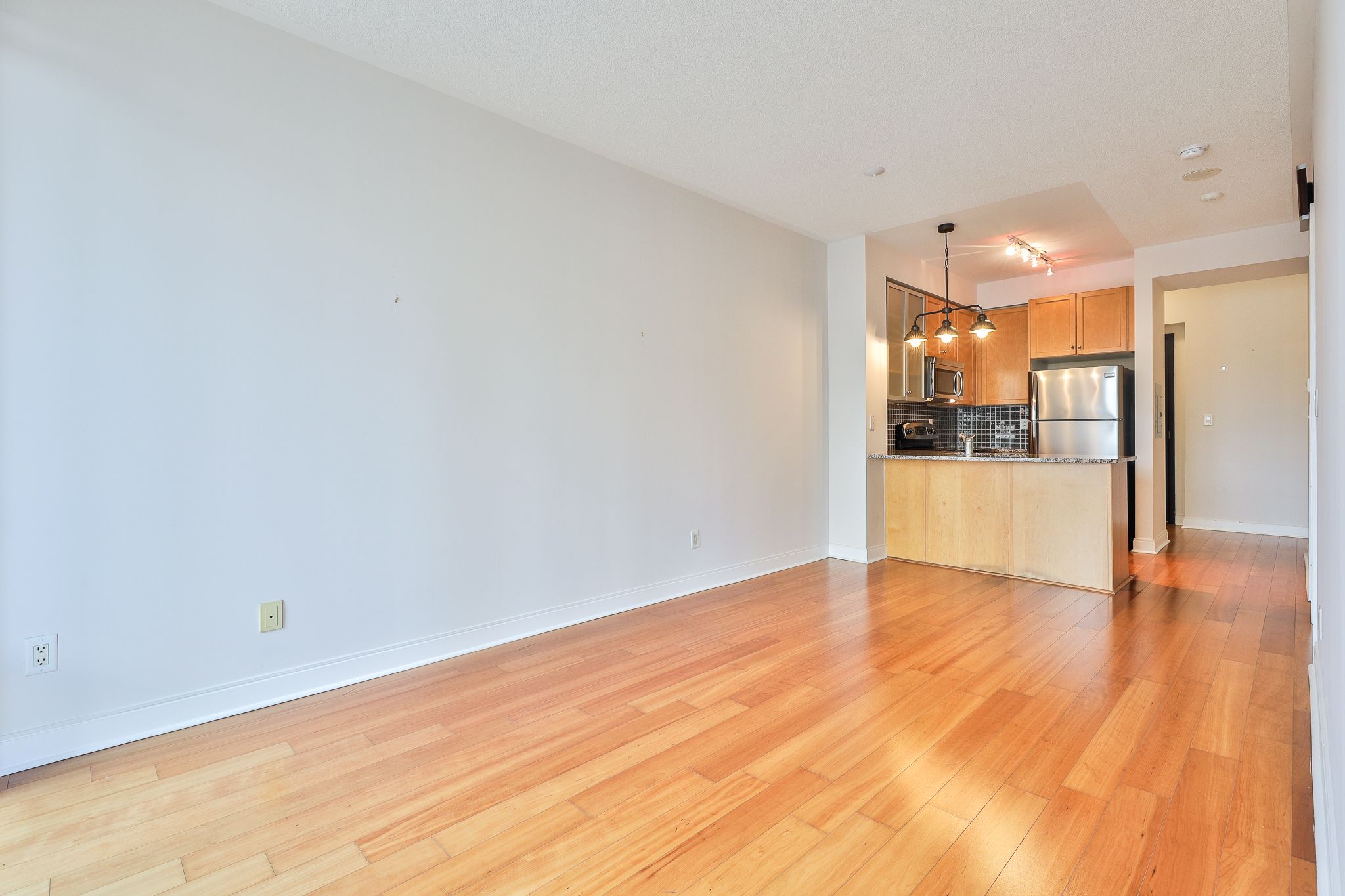 18 Yorkville Avenue 318