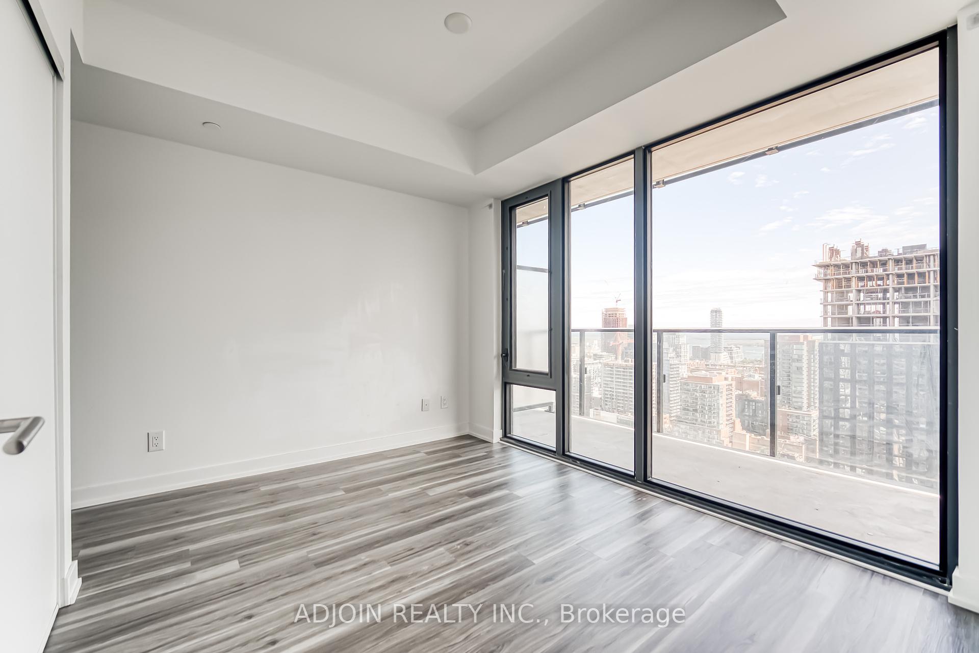 2 Bedrooms Condo at 47 Mutual, Toronto For sale